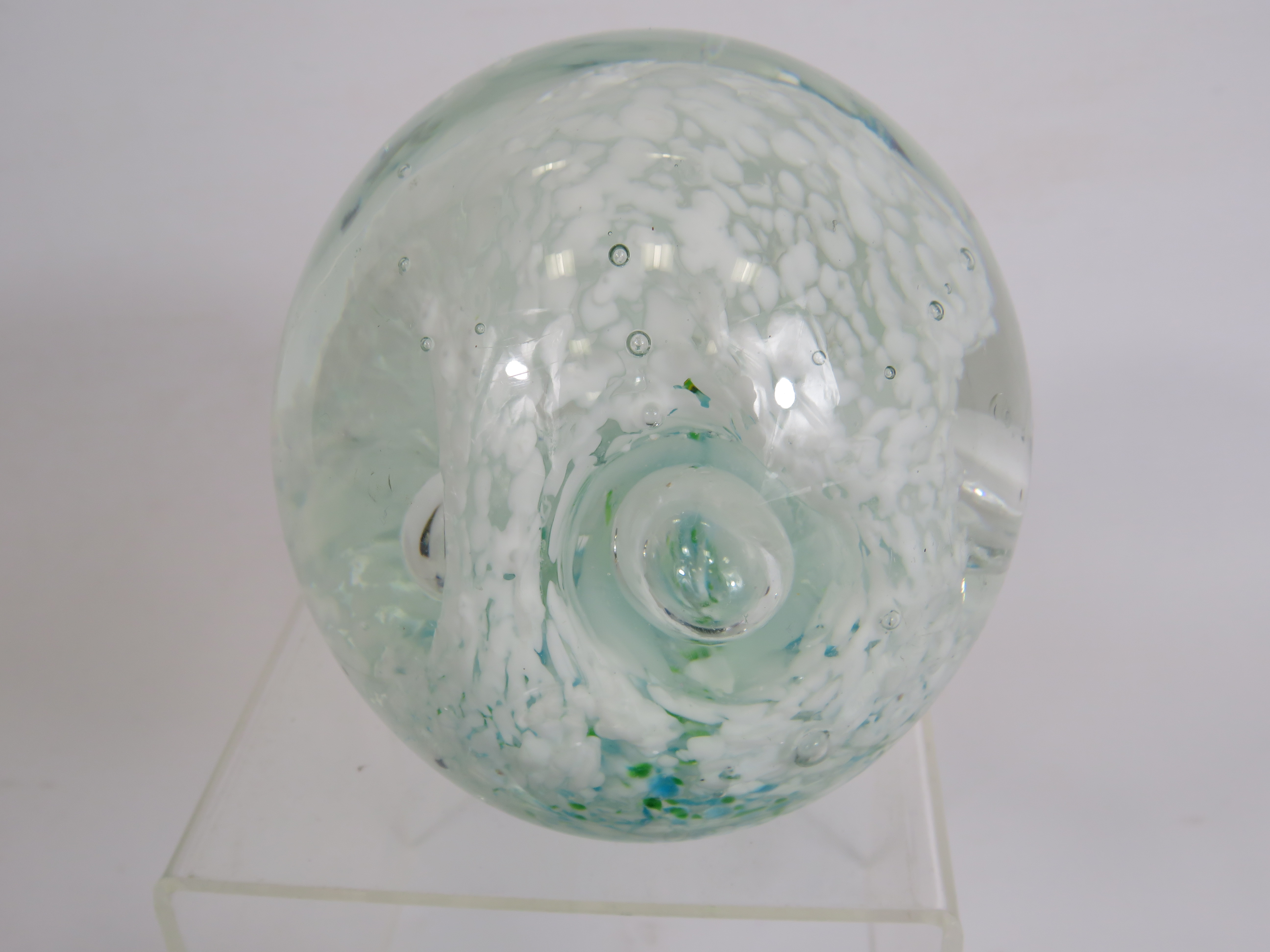 Selection of Art glass paperweights. - Image 3 of 4