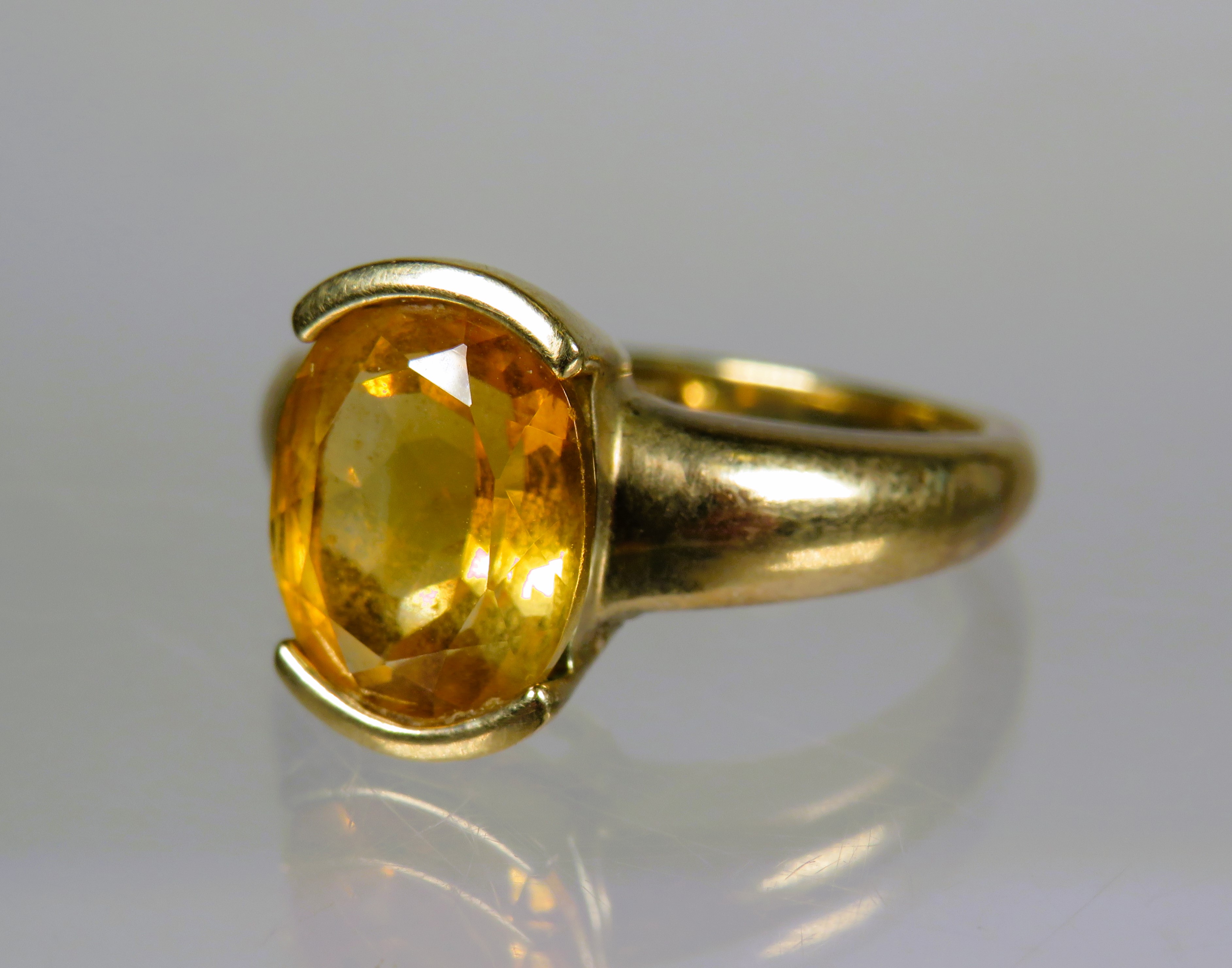 9ct Yellow Gold Citrene set ring (10 x 8mm)  Finger size 'P'   3.6g - Image 3 of 3