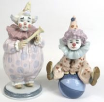 2 Lladro Clown figurines, Model numbers 5813 & 6938 Both with boxes, the tallest is 20cm.