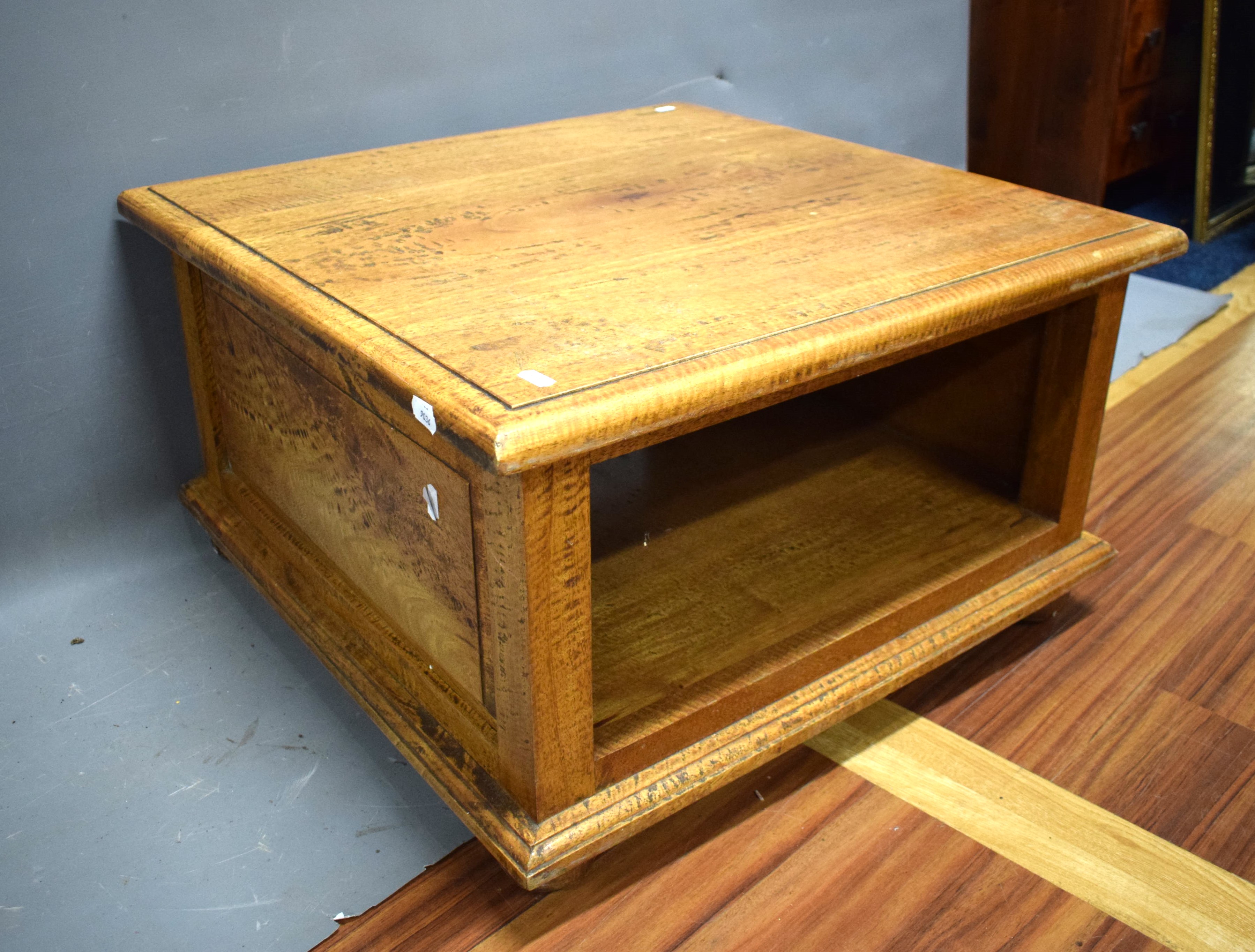 Square Oak Coffee Table raised on bun feet. Measures approx H:16 x W:27 x D: 27 inches. See photos.  - Image 3 of 3