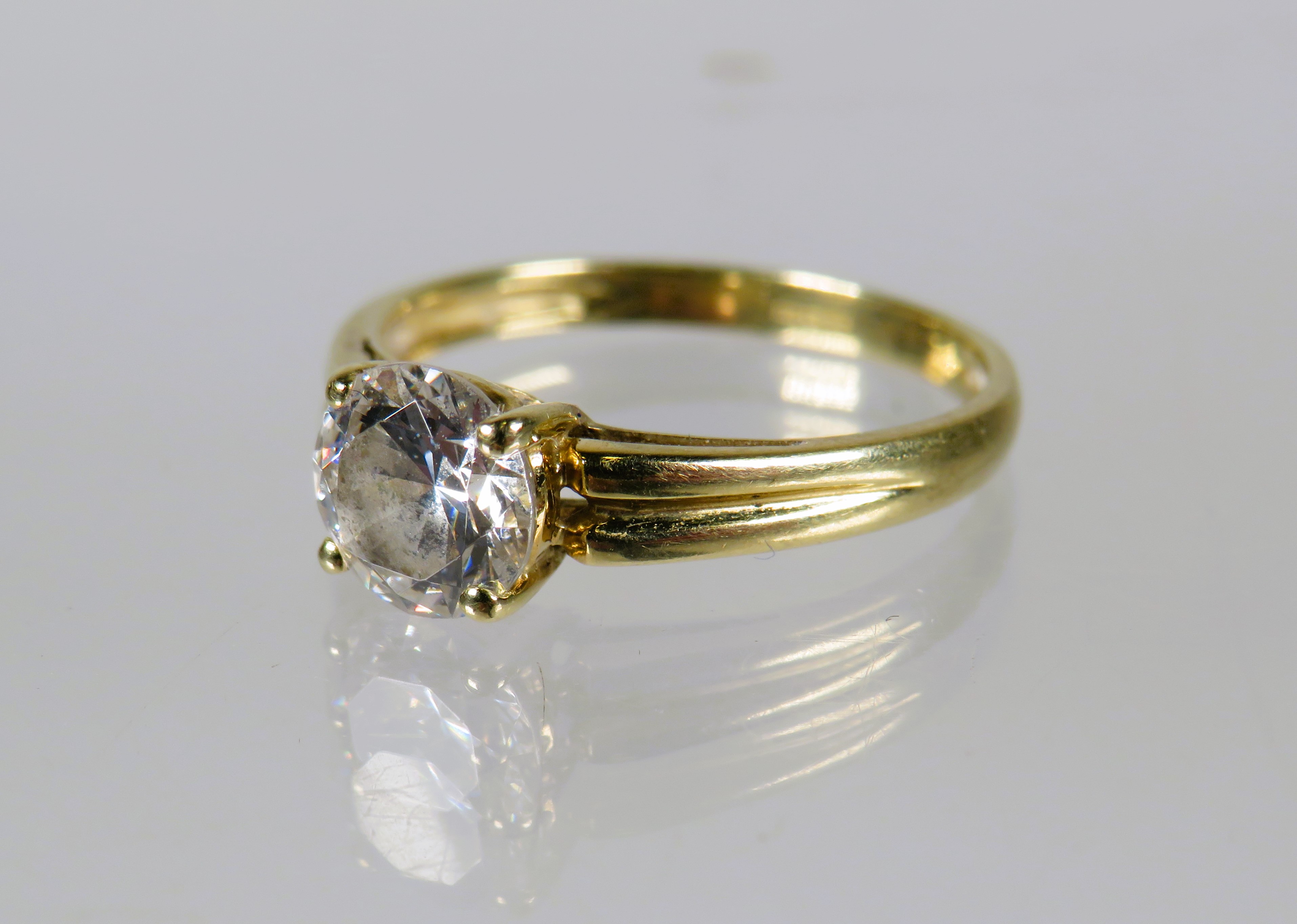 14ct Yellow Gold CZ set Solitaire Ring.  Finger size 'K'     1.8g - Image 3 of 3