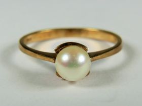 9ct Yellow Gold ring set with a single Pearl.  Finger size 'P-5'   2.0g