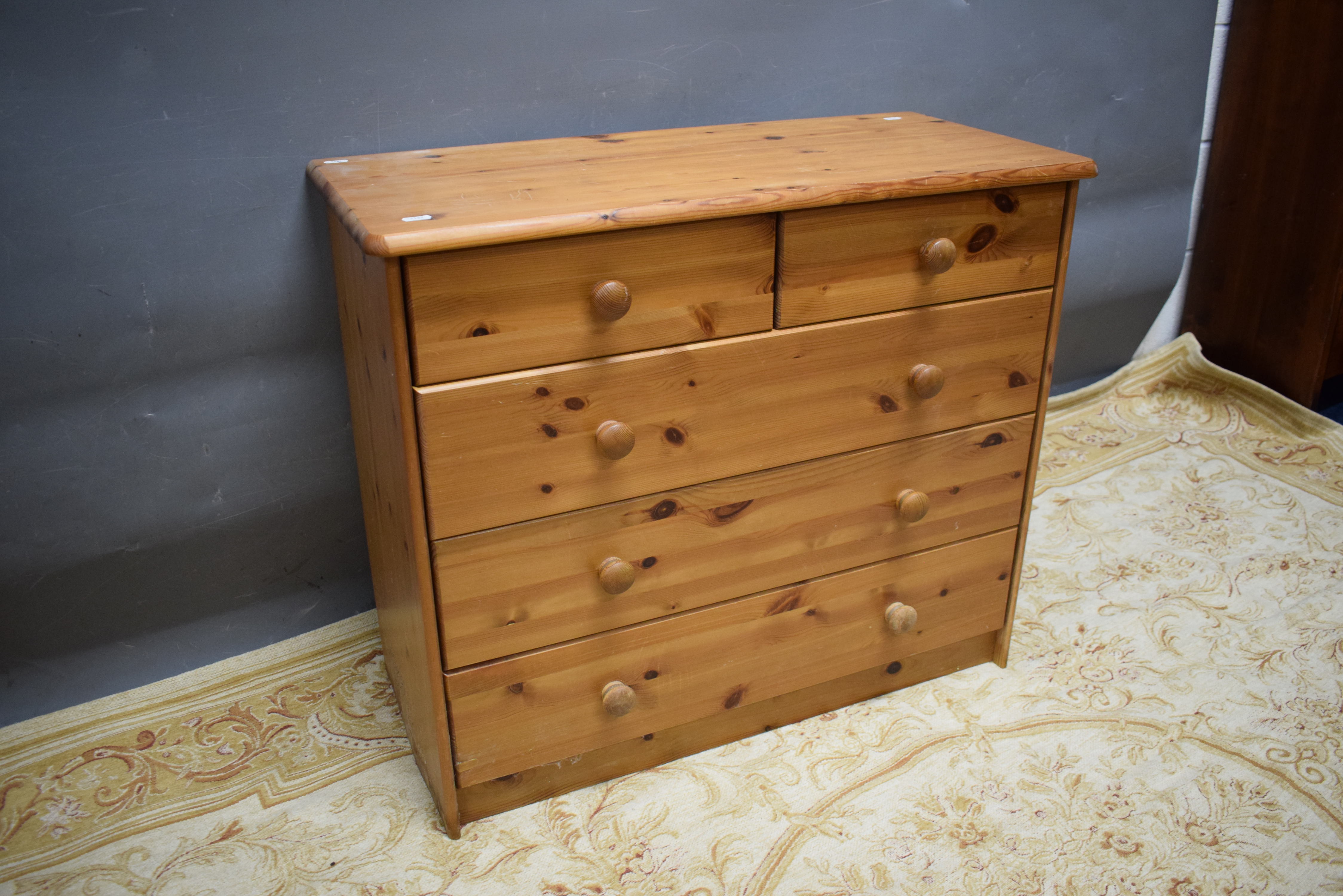 Modern Pine Chest of drawers which measure approx  H:27 x W:32 x D:13 Inches. See photos.   S2 - Image 2 of 2