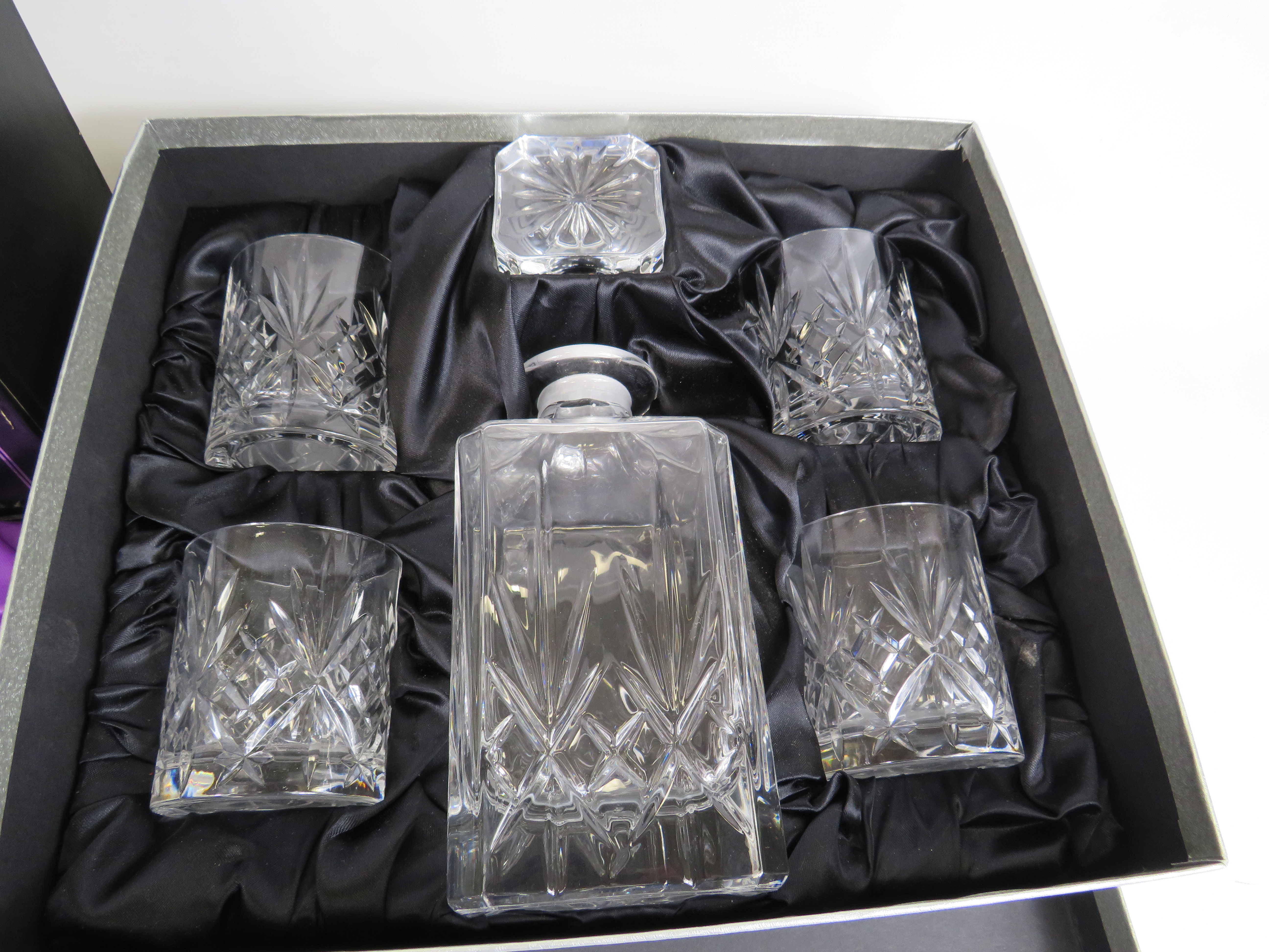 Vernoa crystal decanter and glass set plus a Edinburgh crystal basket both boxed. - Image 2 of 3