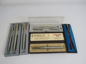 Selection of Parker fountains including a 61 pen and pencil set.