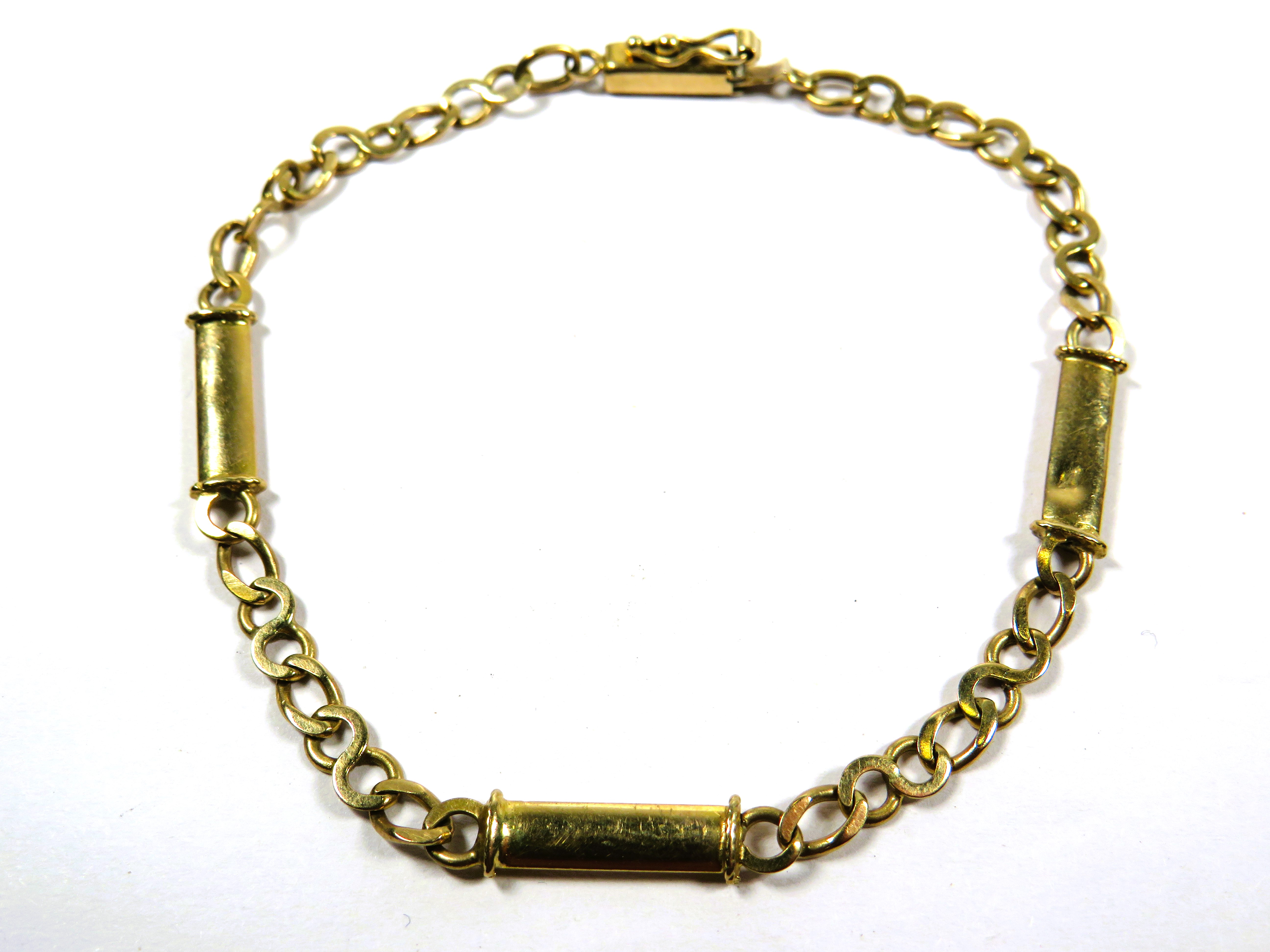 9ct Link & Bar 8 inch Bracelet. Total weight 5.0g Some signs of wear. See photos. 