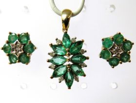 Matching Pendant and Ear stud Group of set with Emerald and Diamonds on 9ct Yellow Gold mounts. 