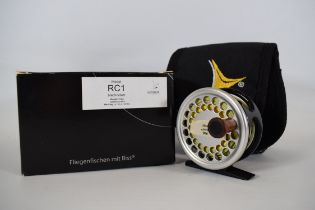 Vosseler RCI Fly Reel with soft carry pouch and original box.