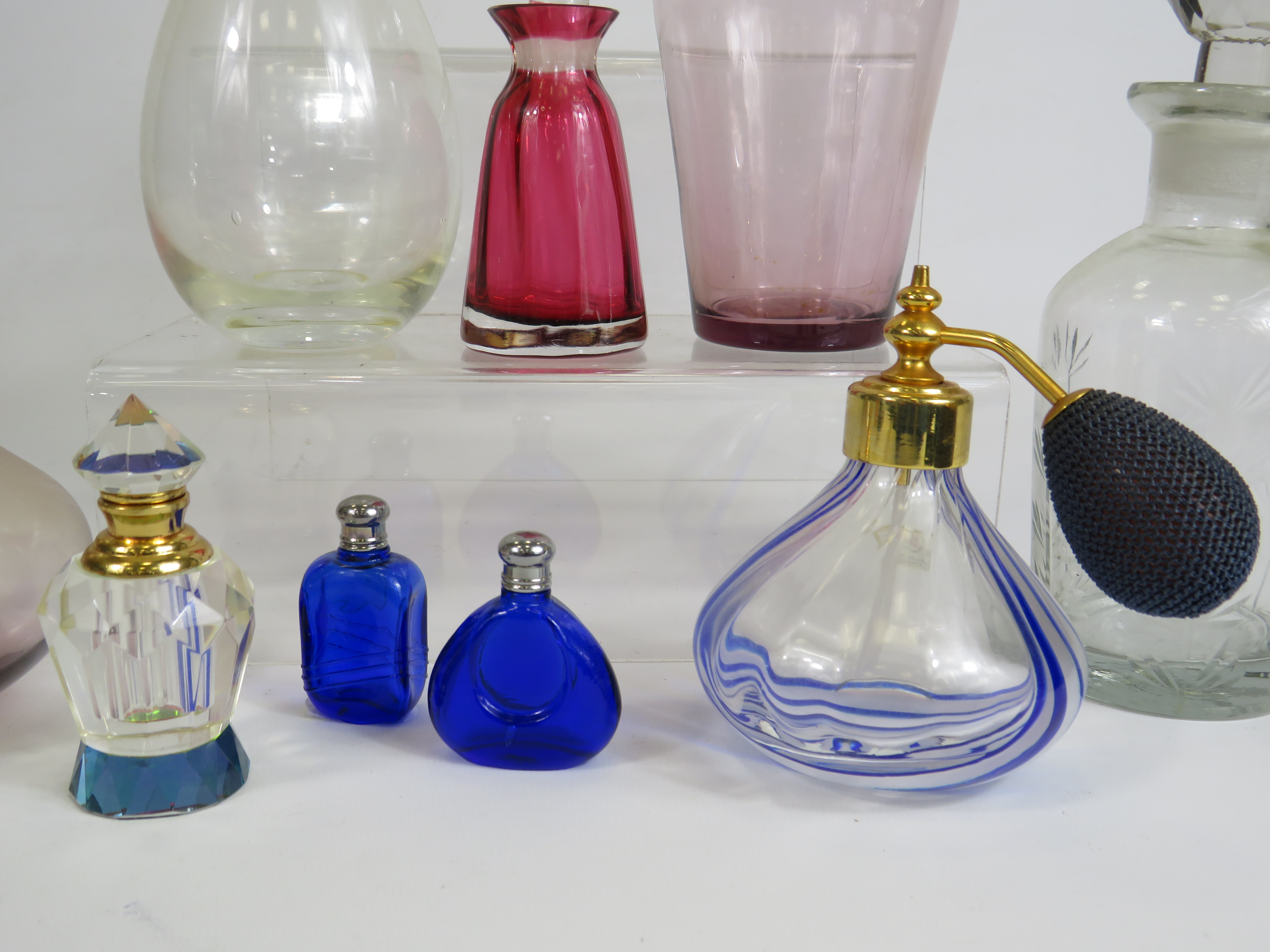 Selection of various glass perfume / scent bottles including Caithness etc. - Image 2 of 3