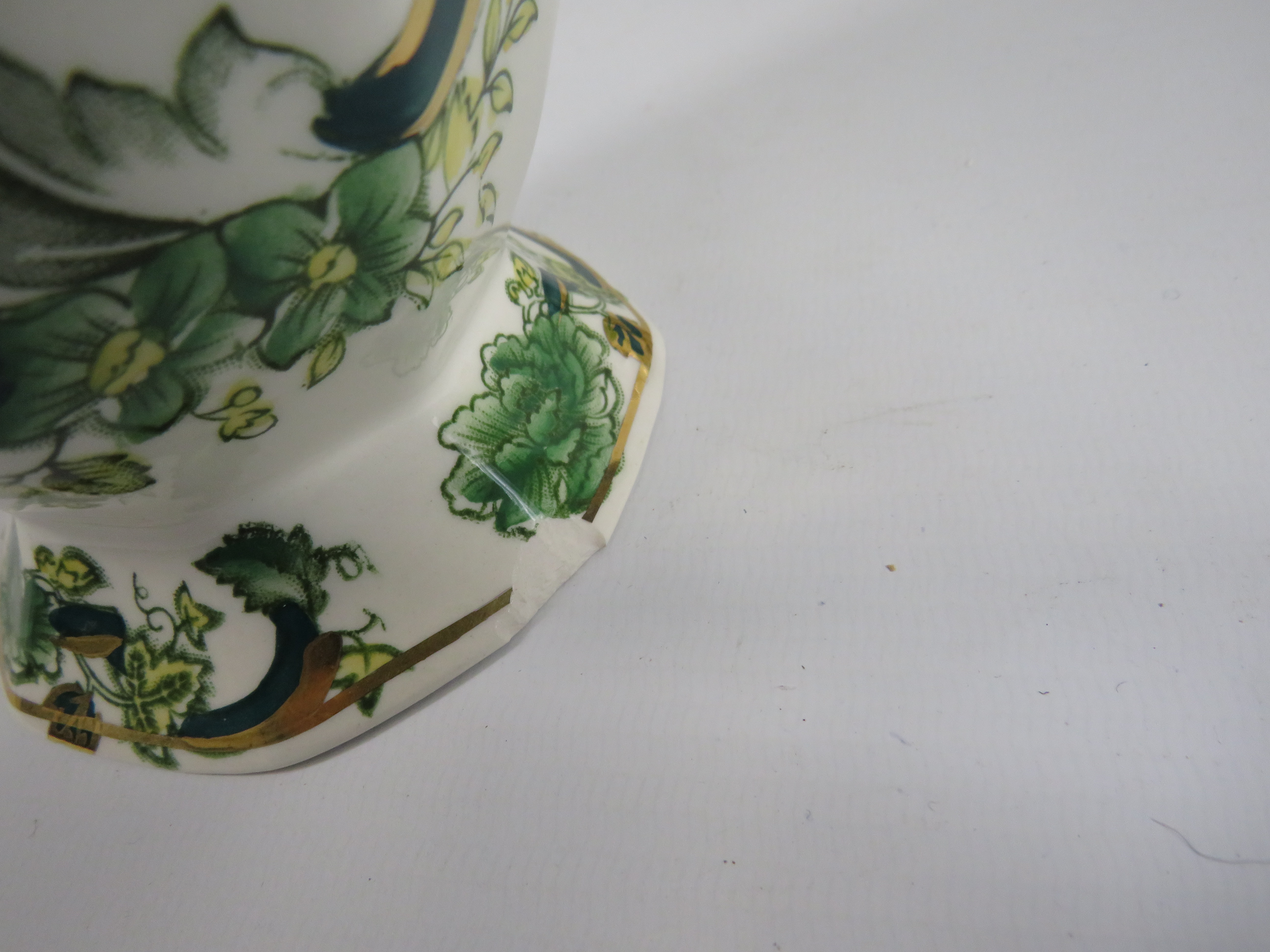 3 Pieces of Masons Ironstone in the Green chartruese pattern (chip to the base of lidded jar) - Image 4 of 4