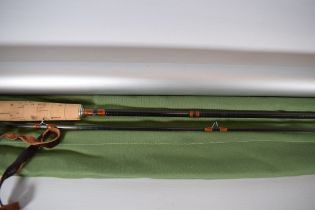 Custom Made 9.5 ft Carbon Fibre Fly Rod, no makers marks.  Comes with Cloth and aluminium case. See 