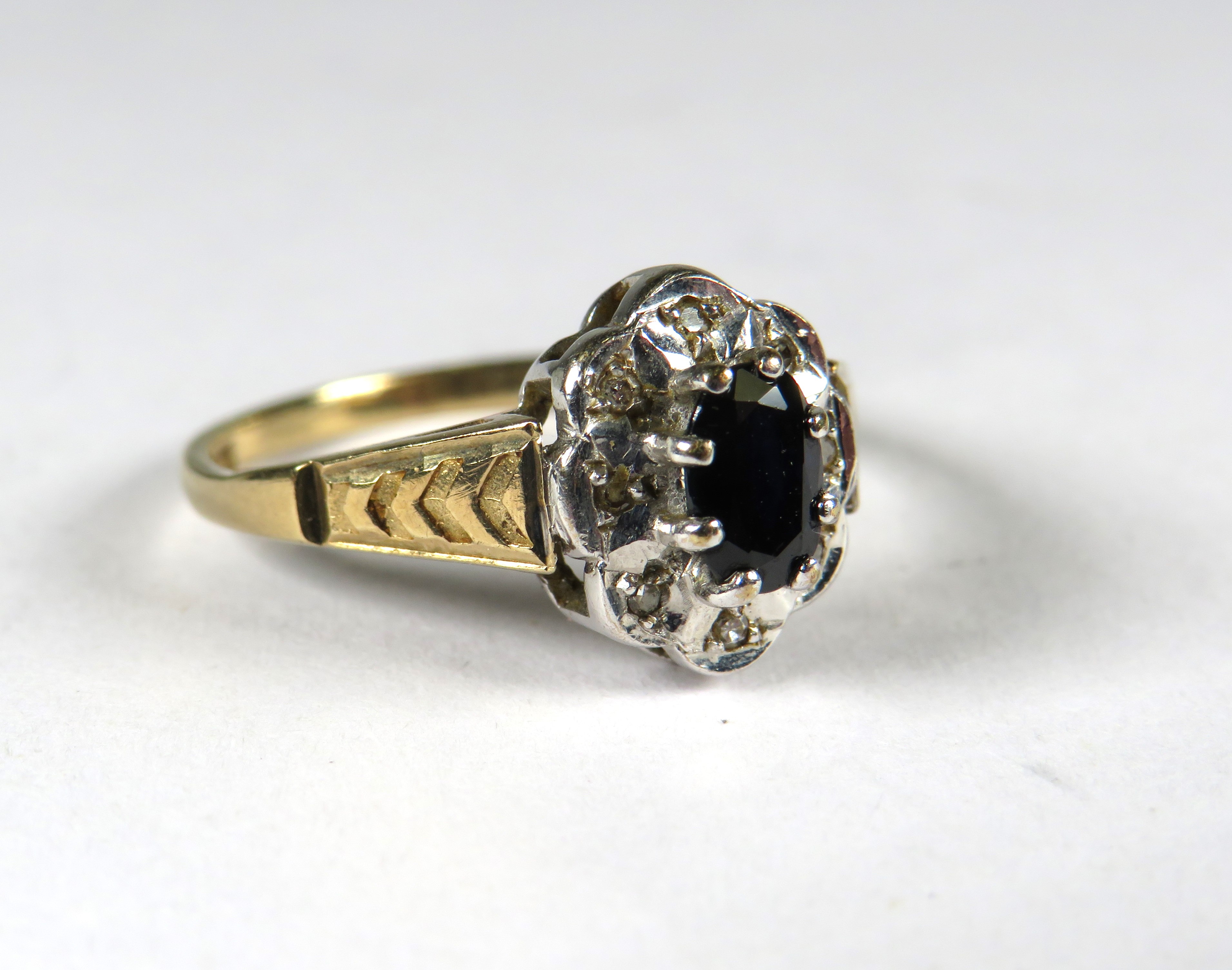 9ct Yellow Gold Ring set with a Central Sapphire with small diamond set surround .  Finger size 'N-5 - Image 3 of 4