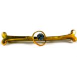 9ct Topaz Set bar brooch with metal pin. Measures 40mm.  Weight 1.0g