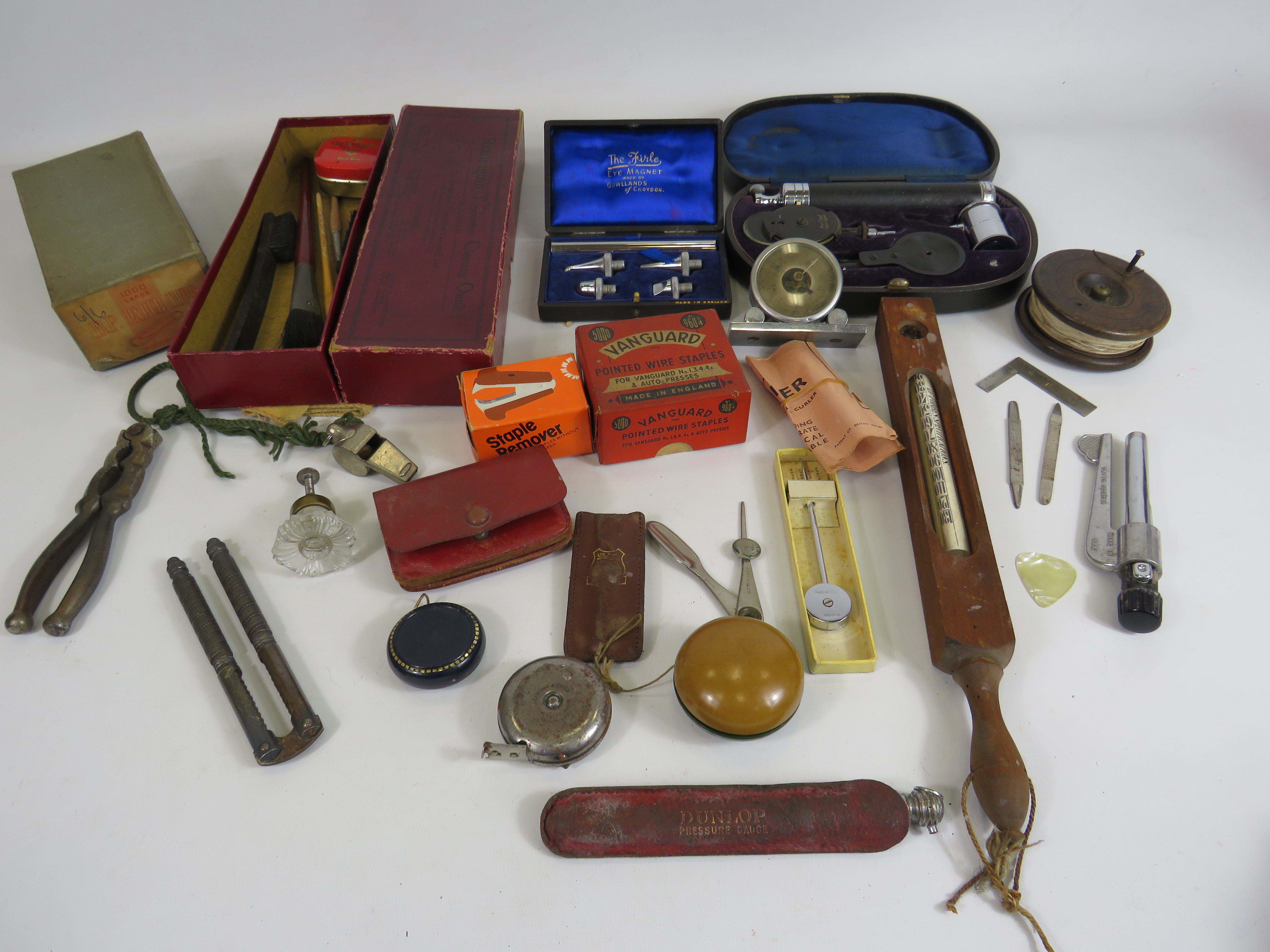 Mixed collectables lot including medical instruments, vintage yo-yo etc.