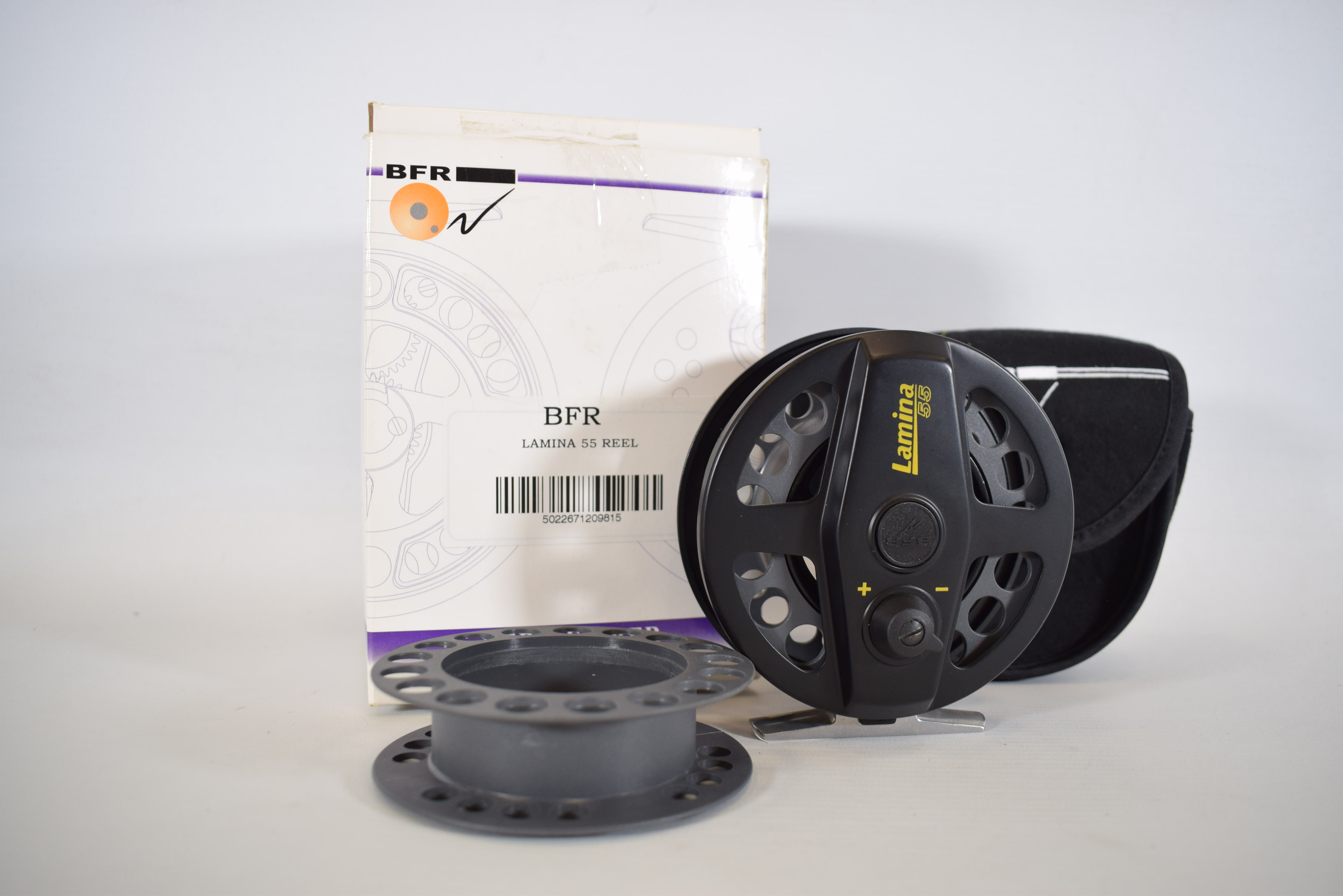 Lamina 55 Reel BFR with spare spool, soft carry pouch and original box. See photos. 