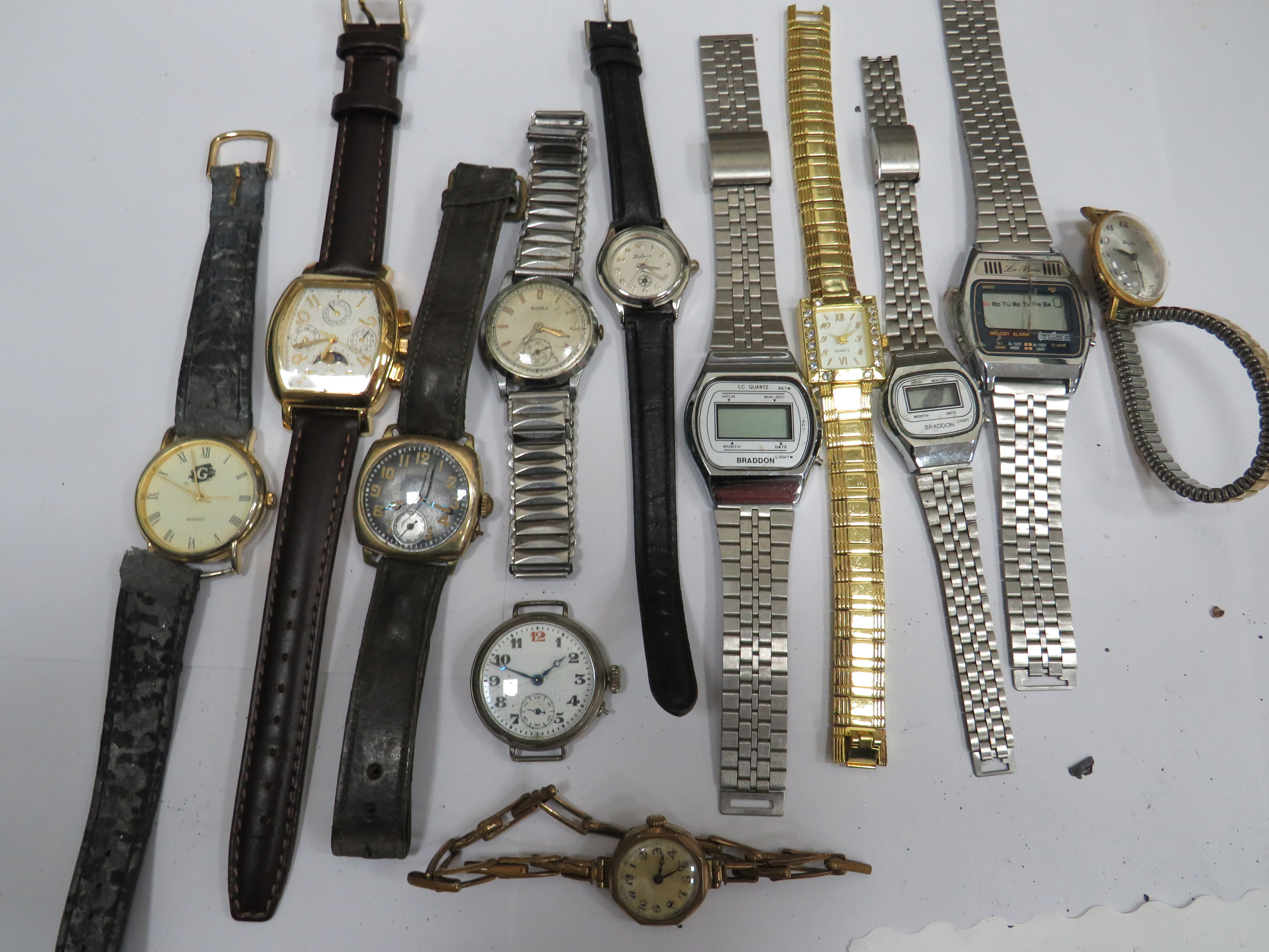 Selection of Mens and Ladies mechanical and quartz watches. All for spares or repairs. See photos. 