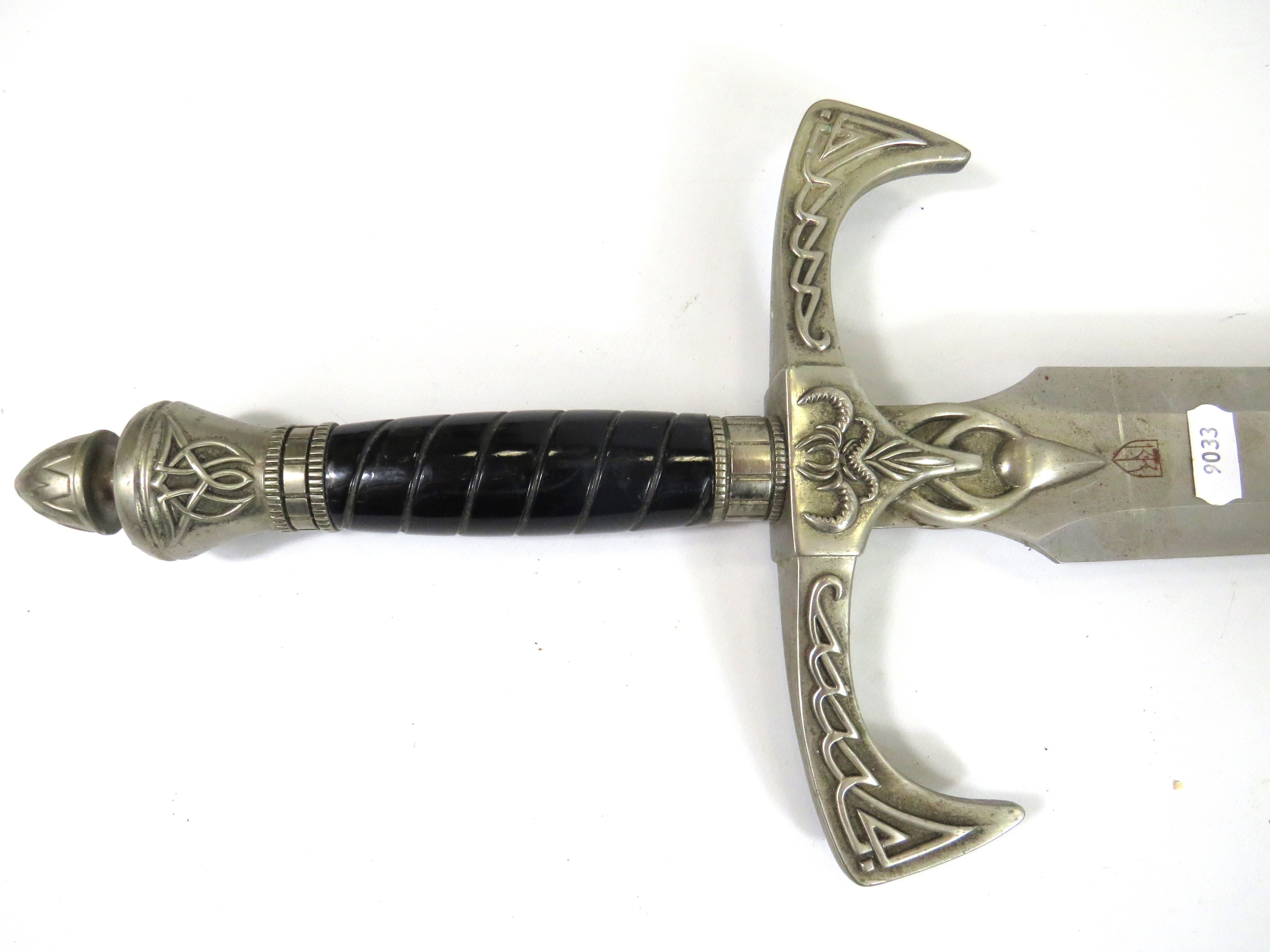 Large Film Replica  Sword made from Stainless steel by United Cutlery.  Measures approx 37 inches lo - Image 2 of 4