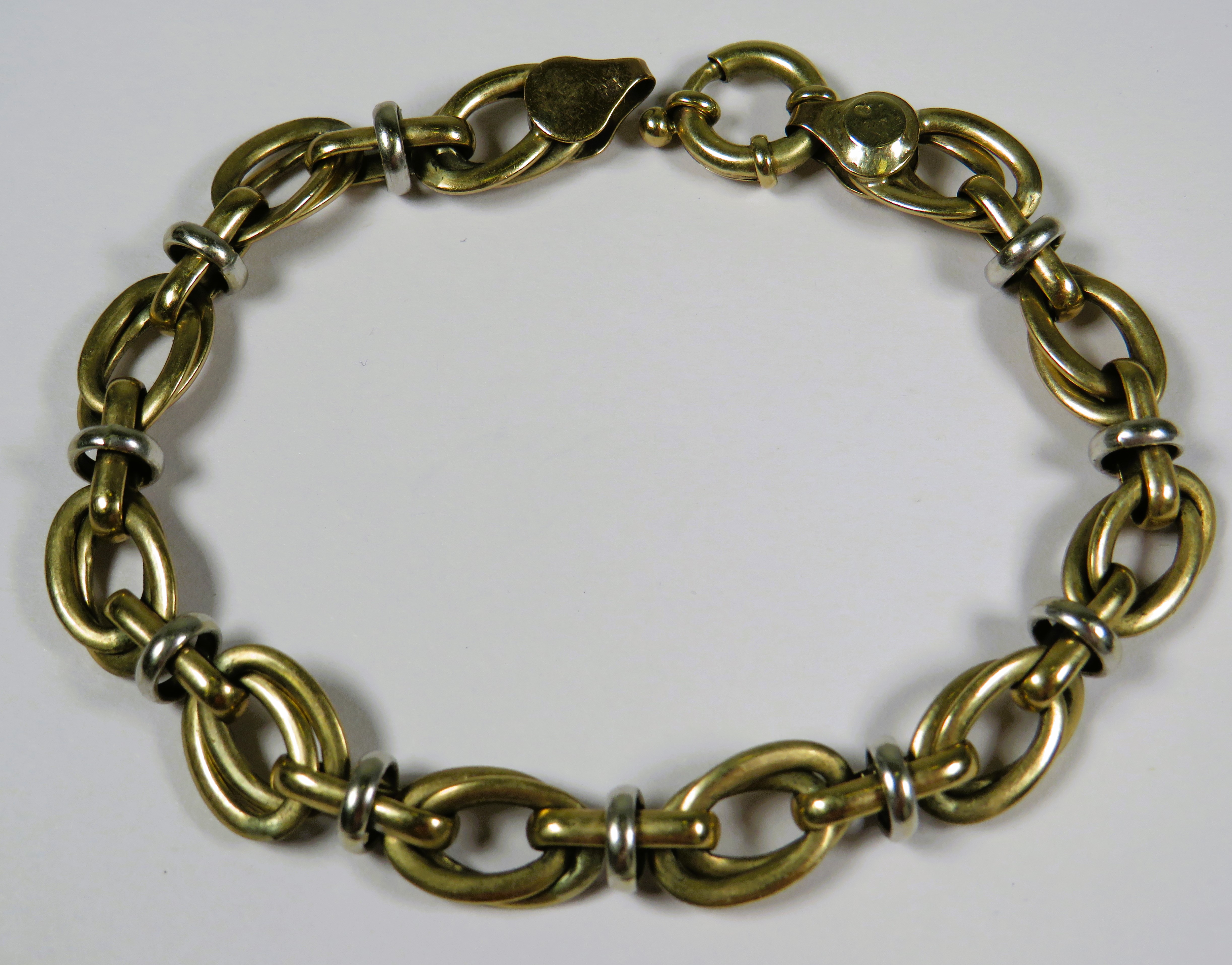 Pretty 9ct Gold Double link Bracelet with White Gold spacers.  Total length 7.5 inches.   17.5g