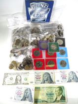 Large amount of UK/Continental Coins, presentation packs, Notes etc in excess of 2.5 kilos.