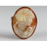 9ct Cameo Brooch with unusual pearl feature. Comes with box.  25mm long.   3.5g