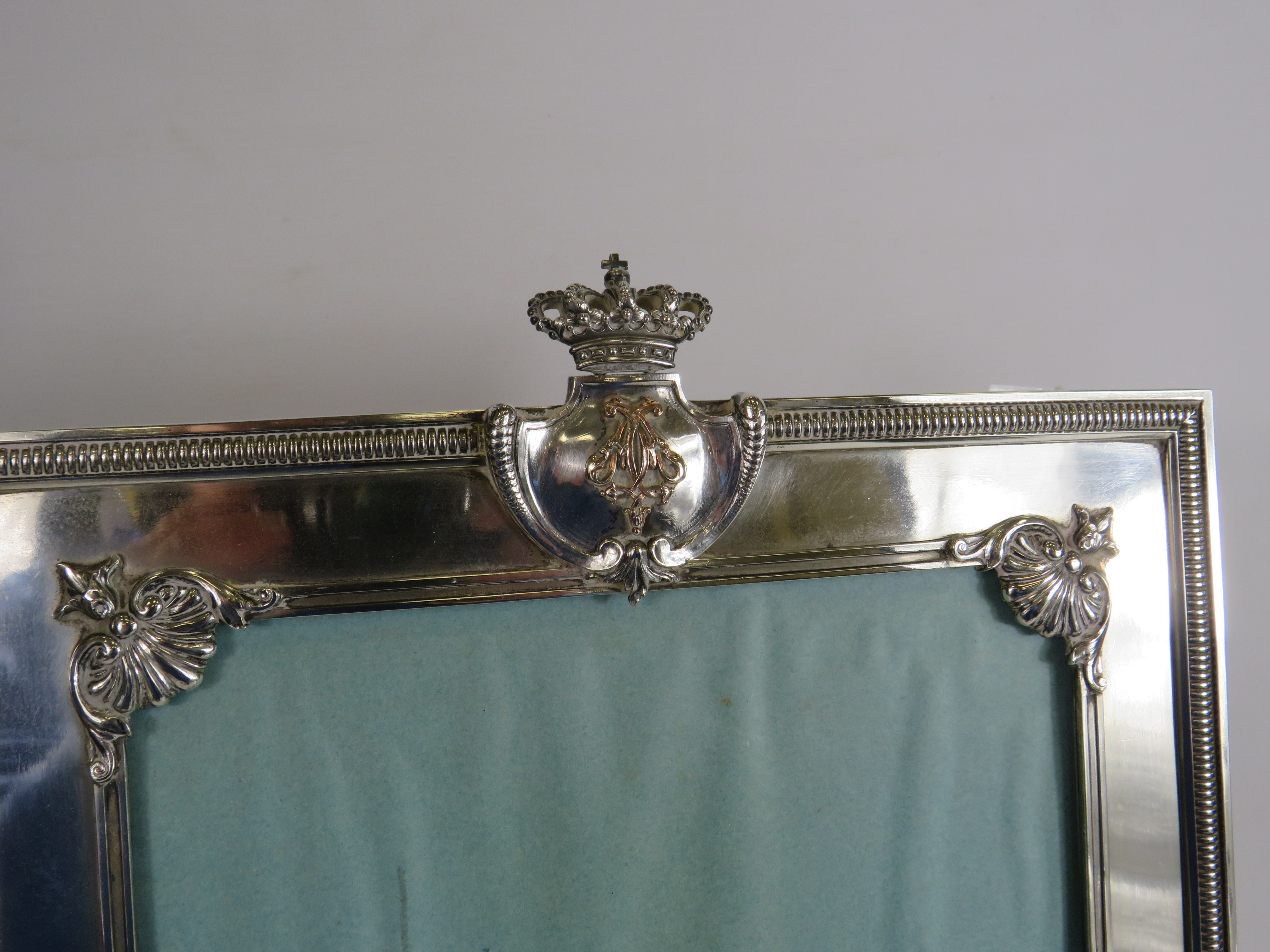 Large silver plated picture frame, 17" by 11.5". Requires new glass. - Image 2 of 5