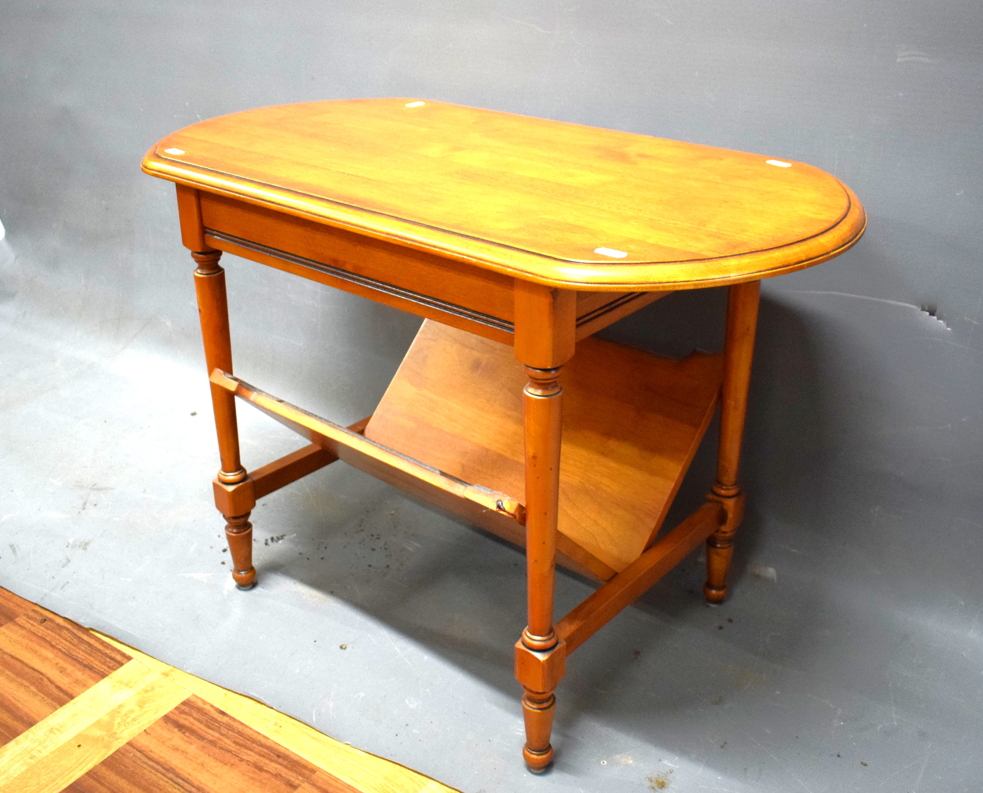Magazine rack/coffee table in satinwood with turned legs.   Approx H:22 x W:31 x D:17 Inches. See ph - Image 2 of 2