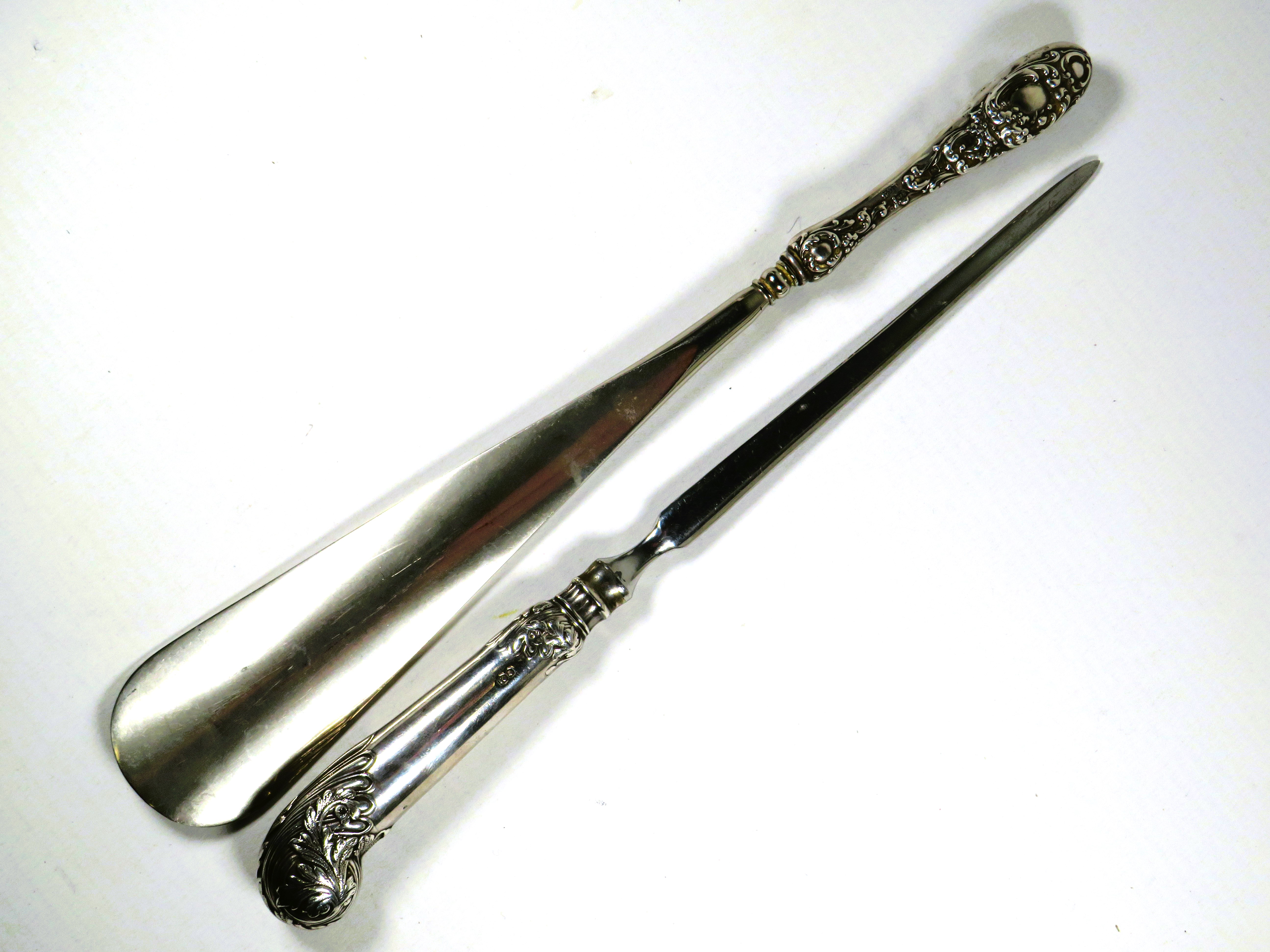 Walker & Hall Silver Handled Shoehorn (10.5 inches) Hallmarked for London 1924 plus a Pistol Gripped