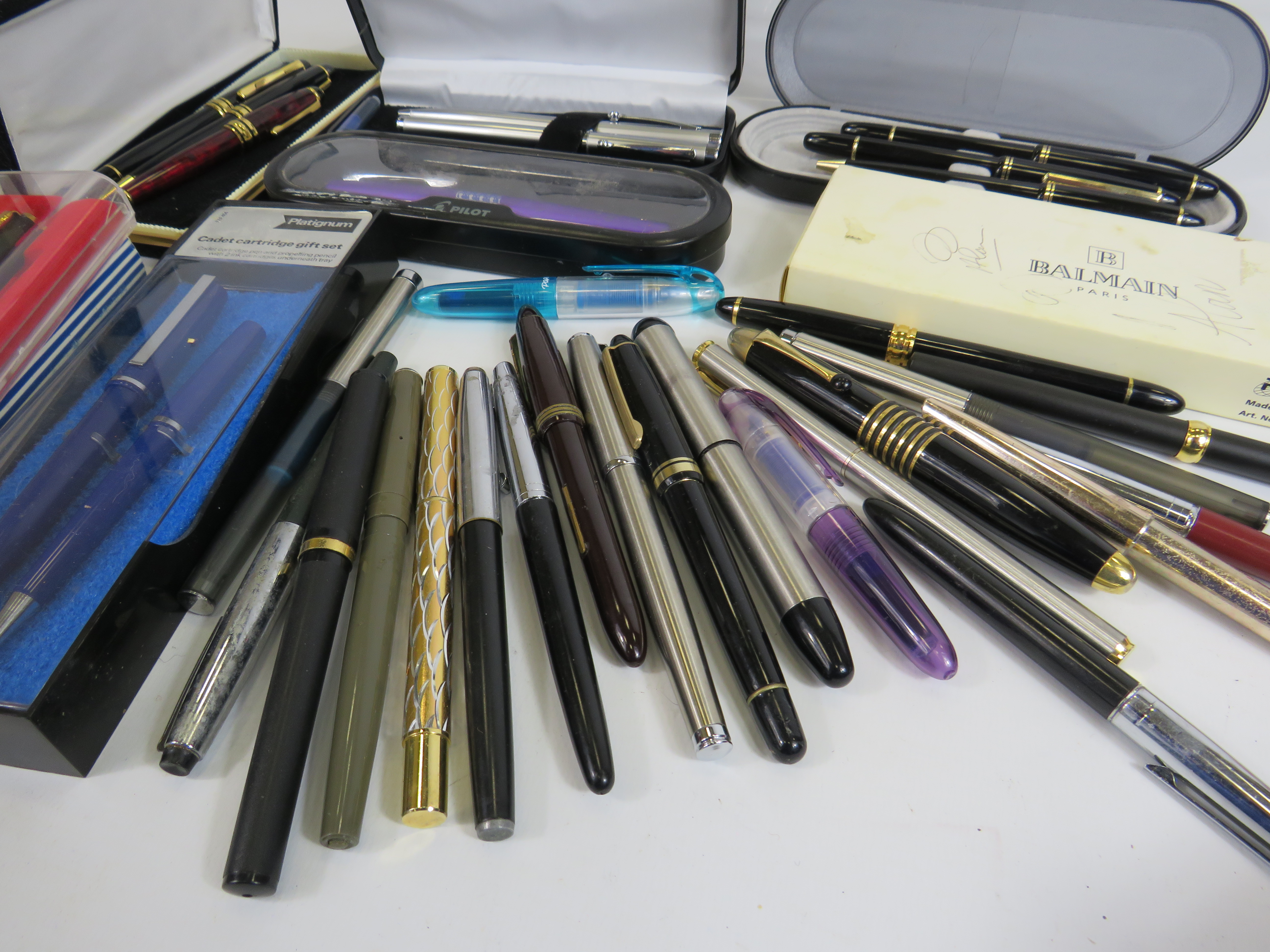 Large selection of various fountain pens including Conway Stewart, Pilot etc. - Image 2 of 5