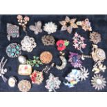 Good Selection of Quality Costume Brooches. See photos. 