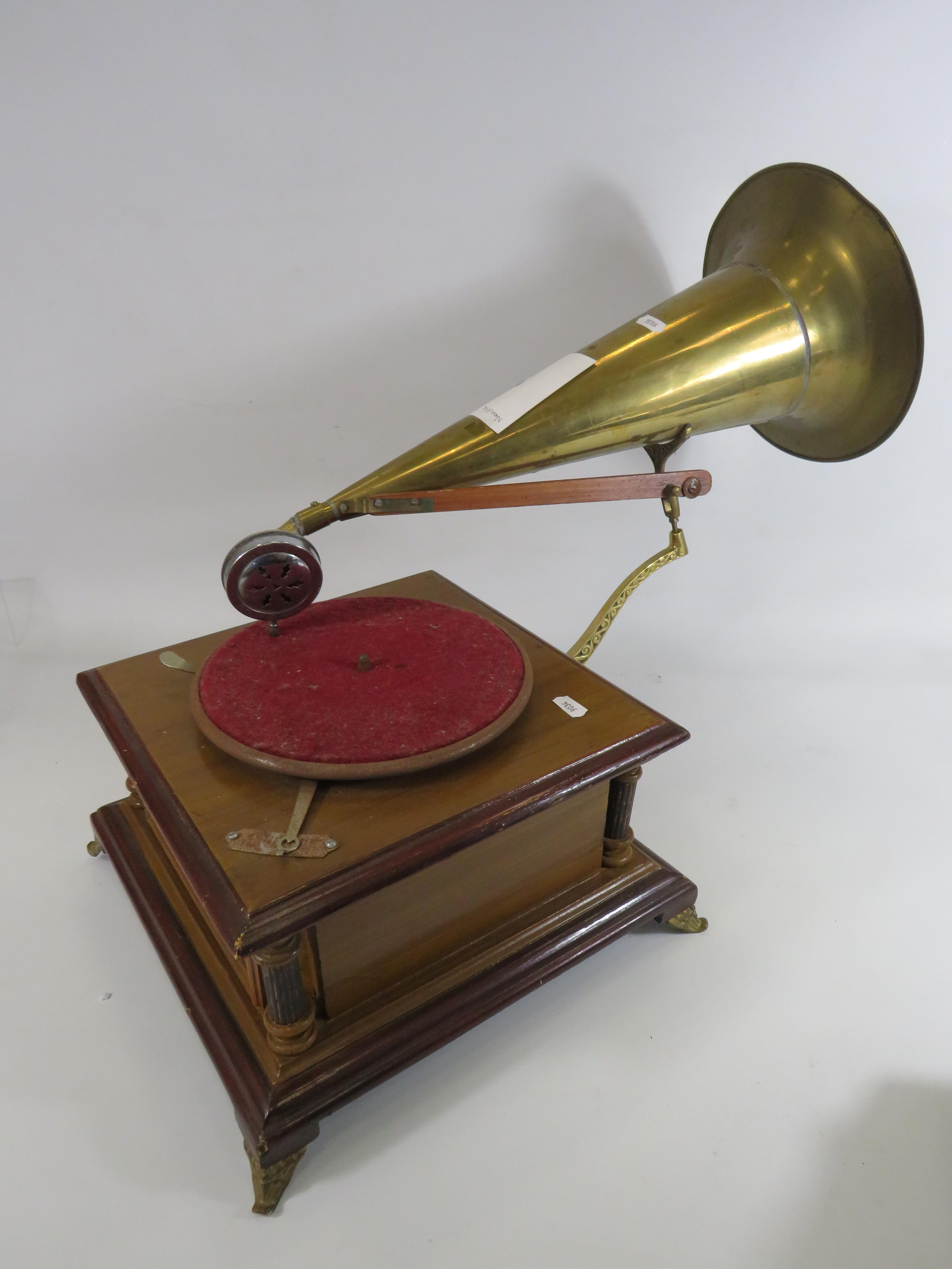HMV vintage gramophone. - Image 2 of 5