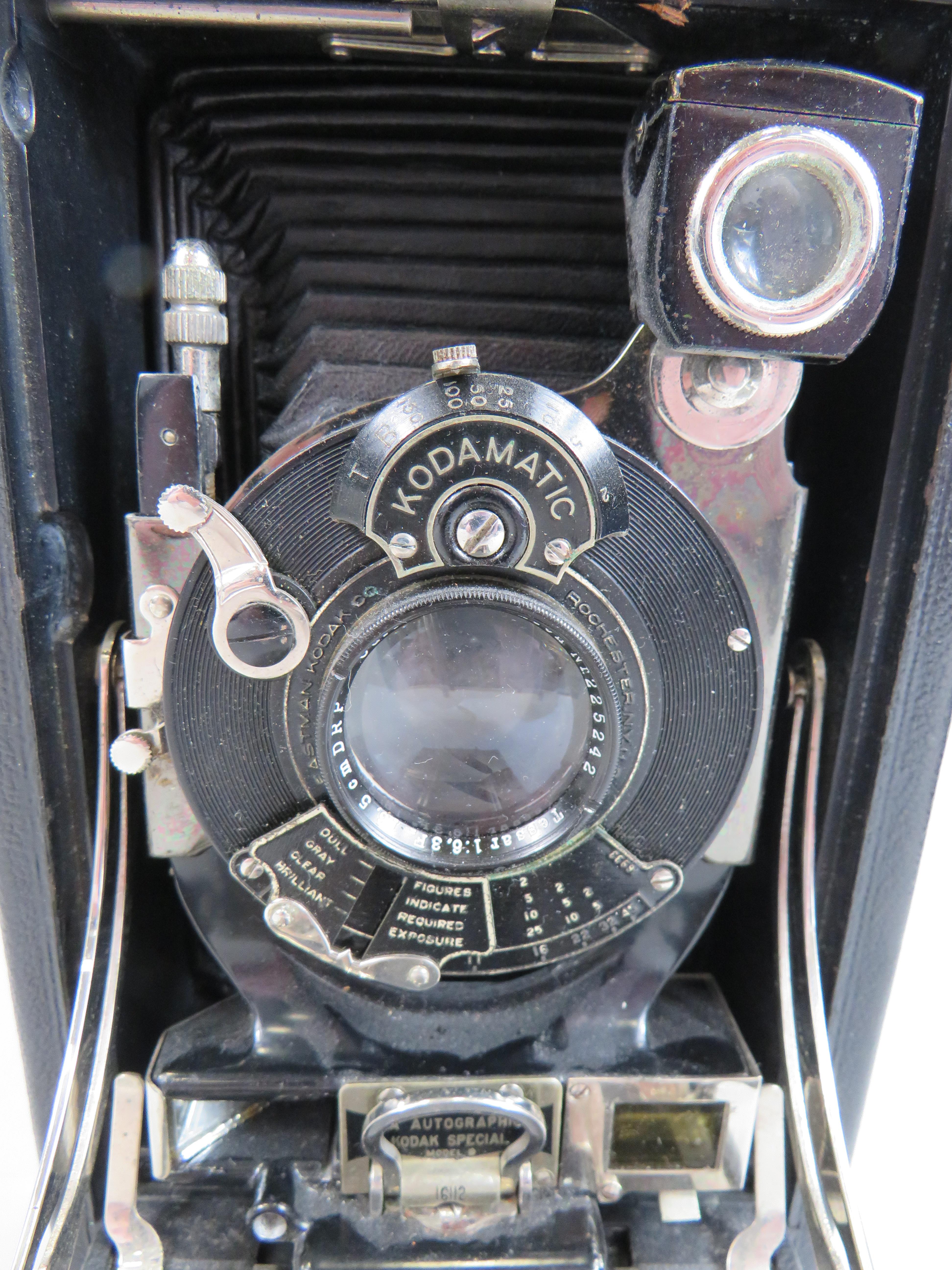 Vintage Autographic Kodak Special Camera with original Brown Leather case.  See photos.  - Image 3 of 6