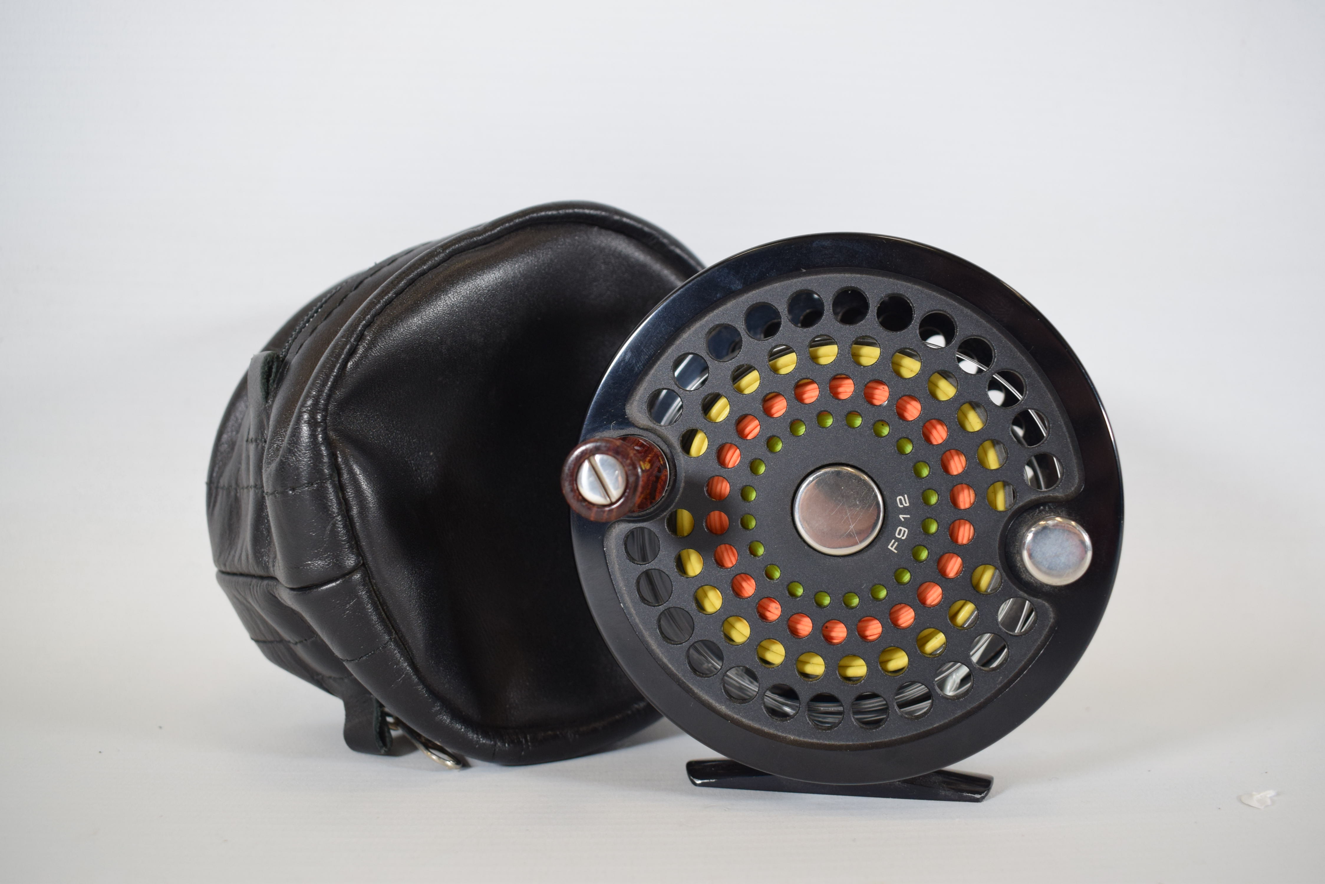 Fenwick Fly Reel  F912 with soft pouch - Image 3 of 3