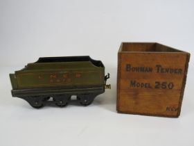 Bowmen live steam O gauge locomotive tender no 250 with wooden crate.