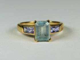 9ct Yellow Gold Aqua and Tanzanited set ring.   Finger size 'O'    3.0g