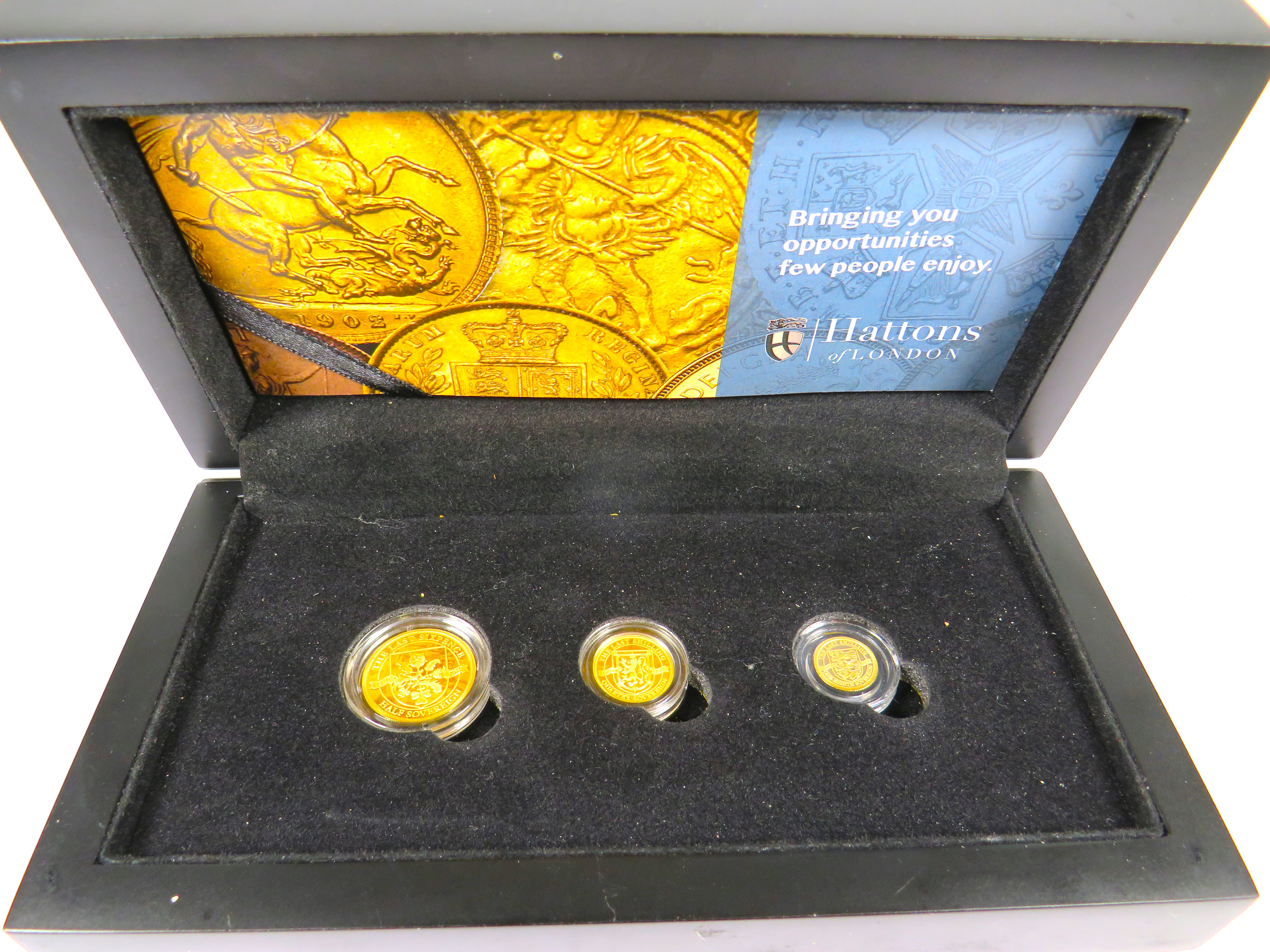 Boxed Commemorative set of 22ct Gold Half, Quarter and Eighth Sovereign to commemorate last Shilling