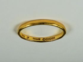 22ct  Yellow Gold Band.  Finger size 'P'   2.2g