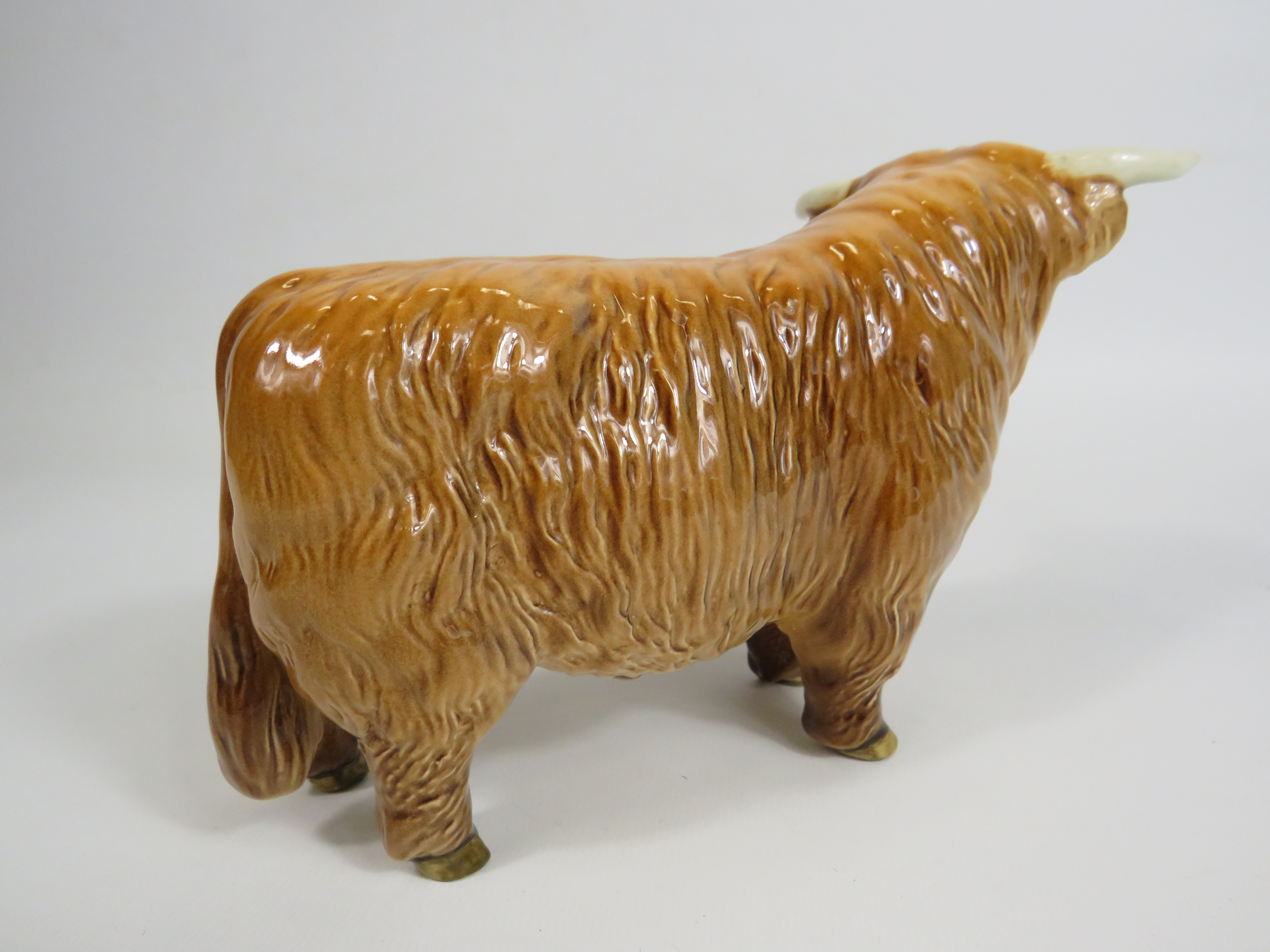 Beswick Highland Cattle bull figurine, approx 11.5cm tall & 21cm long. - Bild 5 aus 5