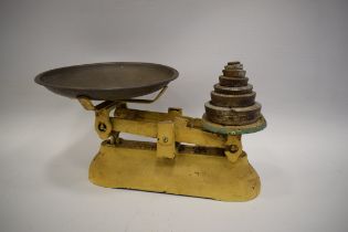 Set of Vintage scales with seven weights. See photos. S2
