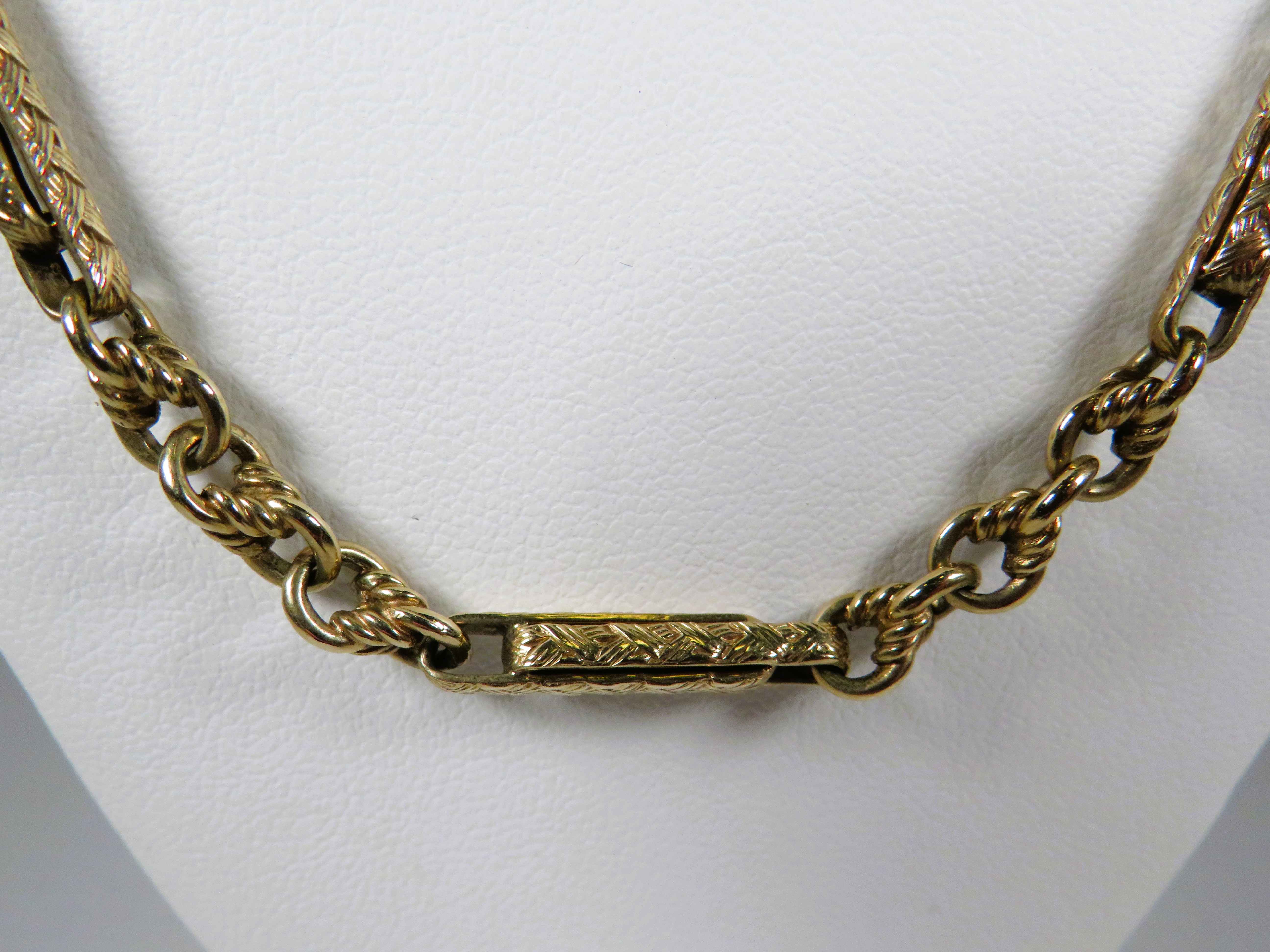 Attractive 9ct Yellow Gold Neck chain in the rare Gypsy Link pattern which measures 20 inches long.  - Image 4 of 4