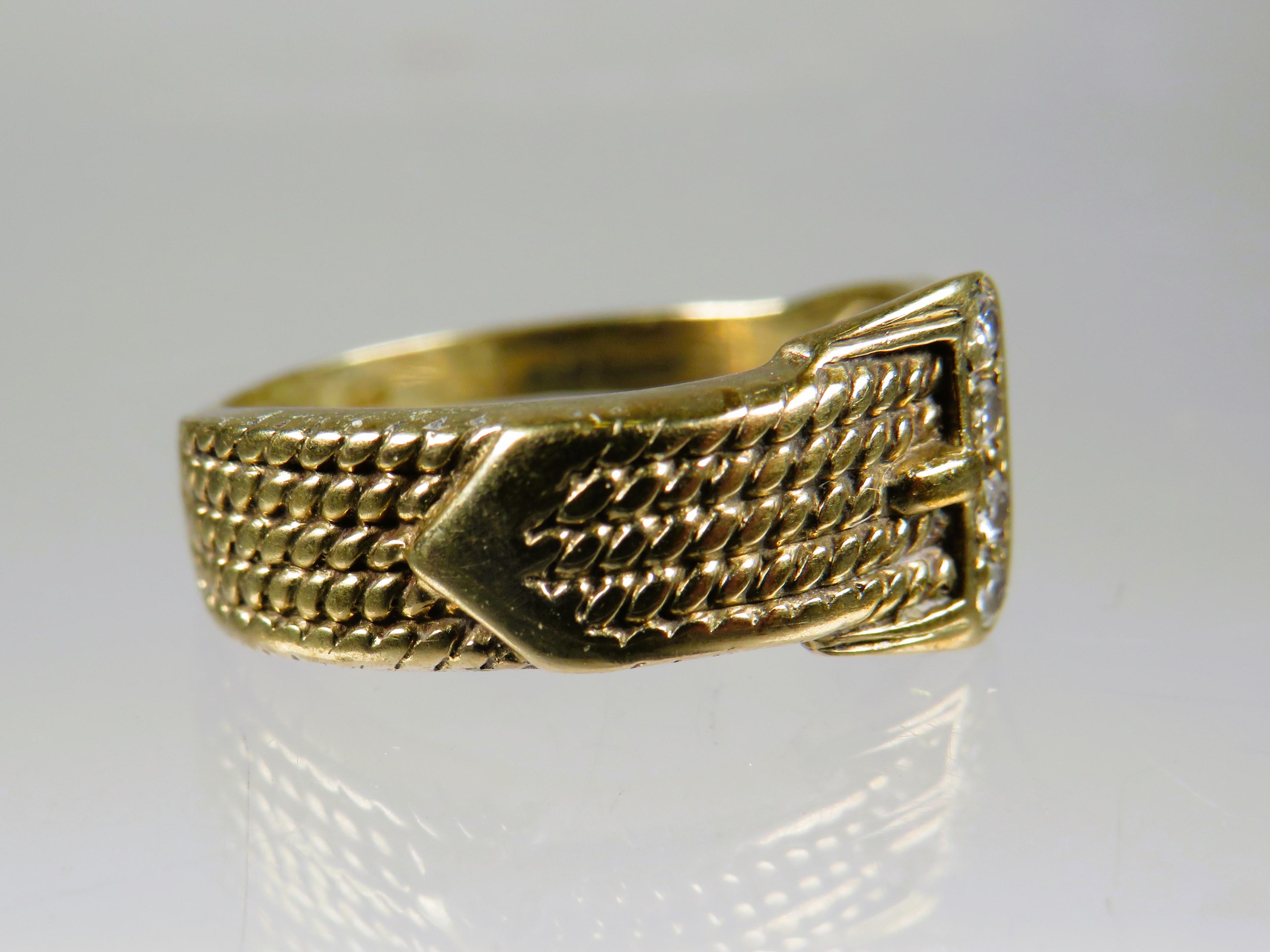 9ct Yellow Gold Buckle Ring set with Diamond chips to the Buckle.  Finger size K-5 to L      2.7g - Image 3 of 3