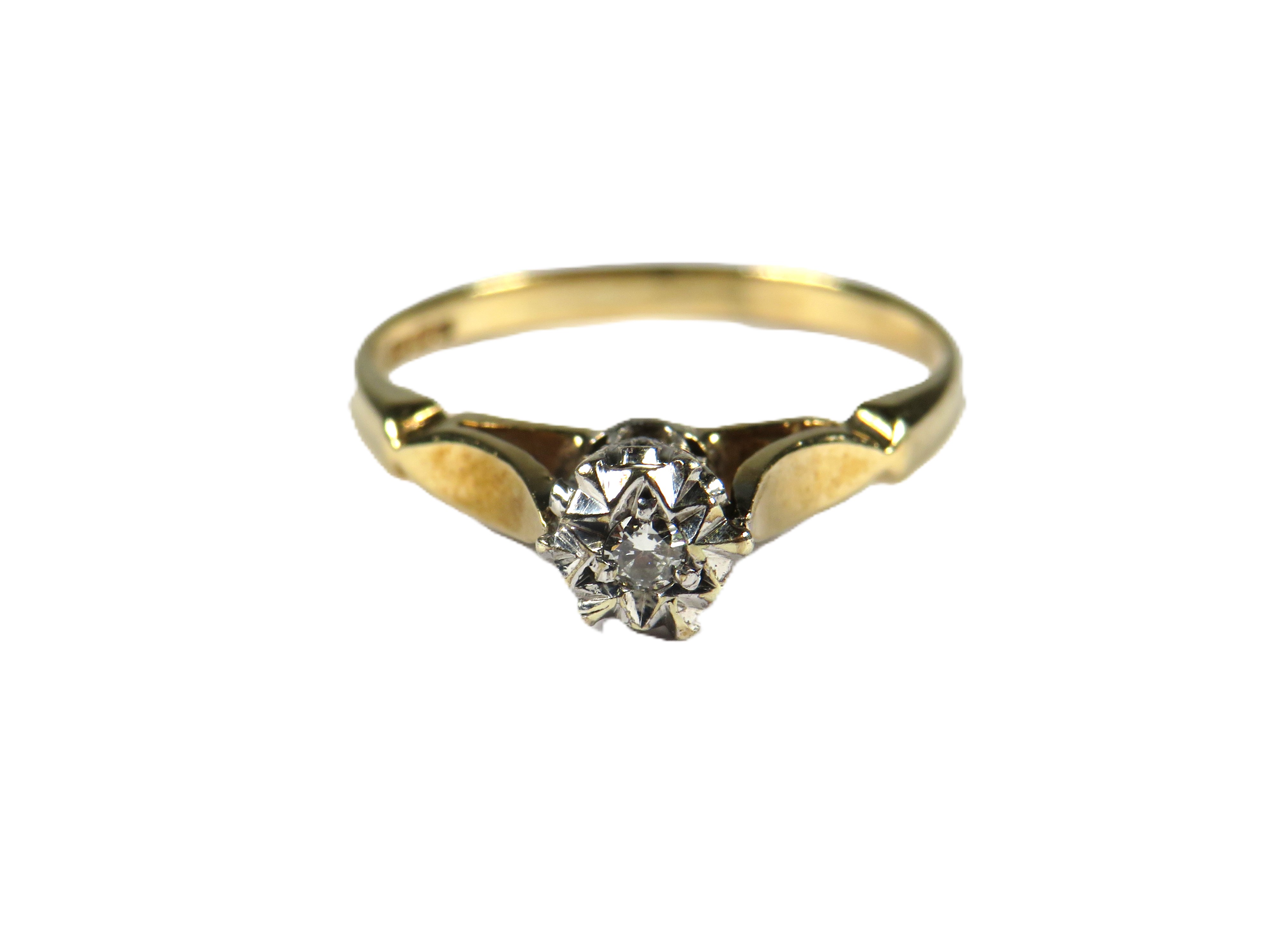 9ct Yellow Gold Diamond Solitaire Ring.  Finger size 'K'  1.3g