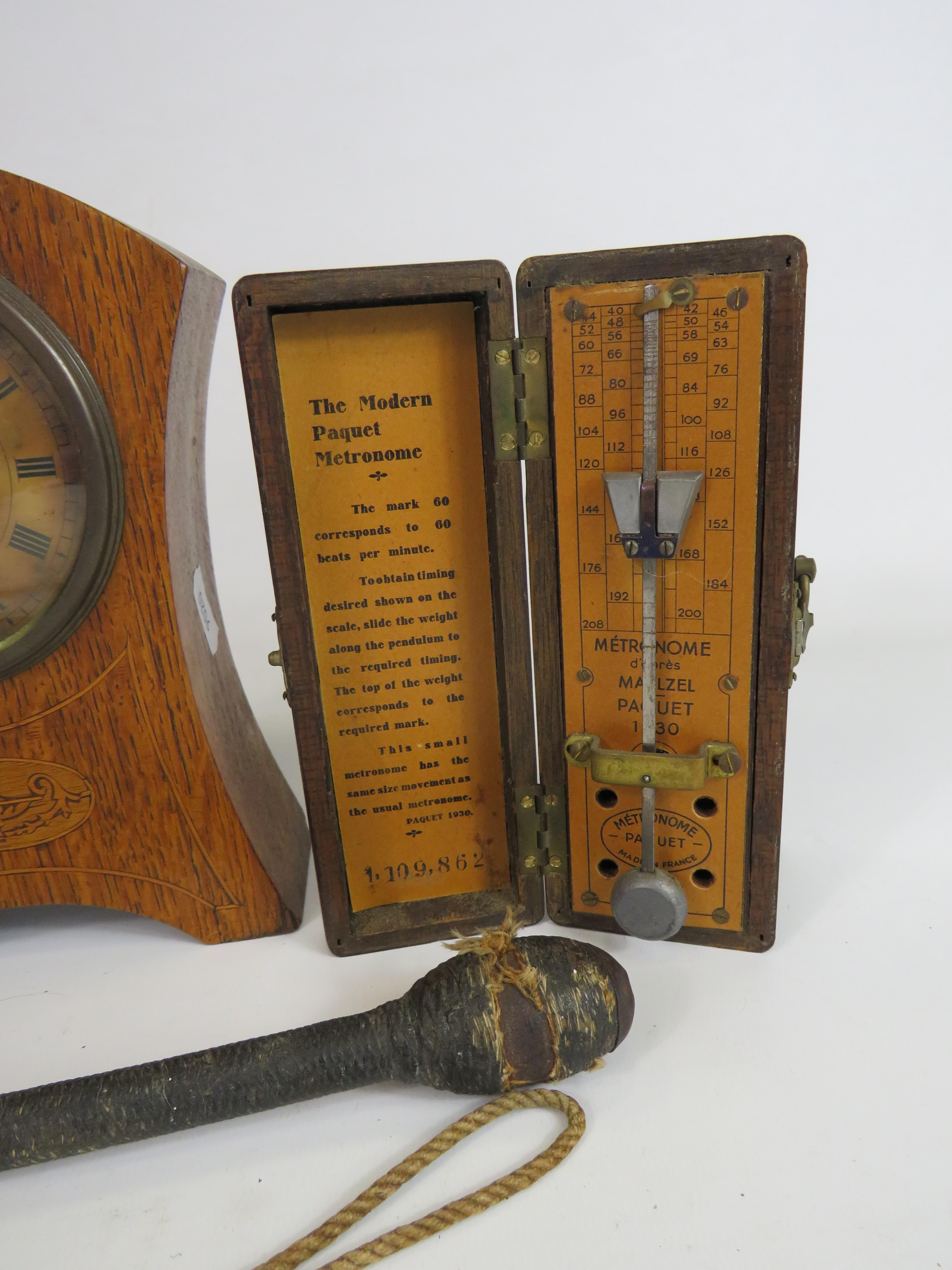 Wooden mantle clock in working order, Paquet metronome, antique black jack cosh and vintage - Bild 2 aus 3