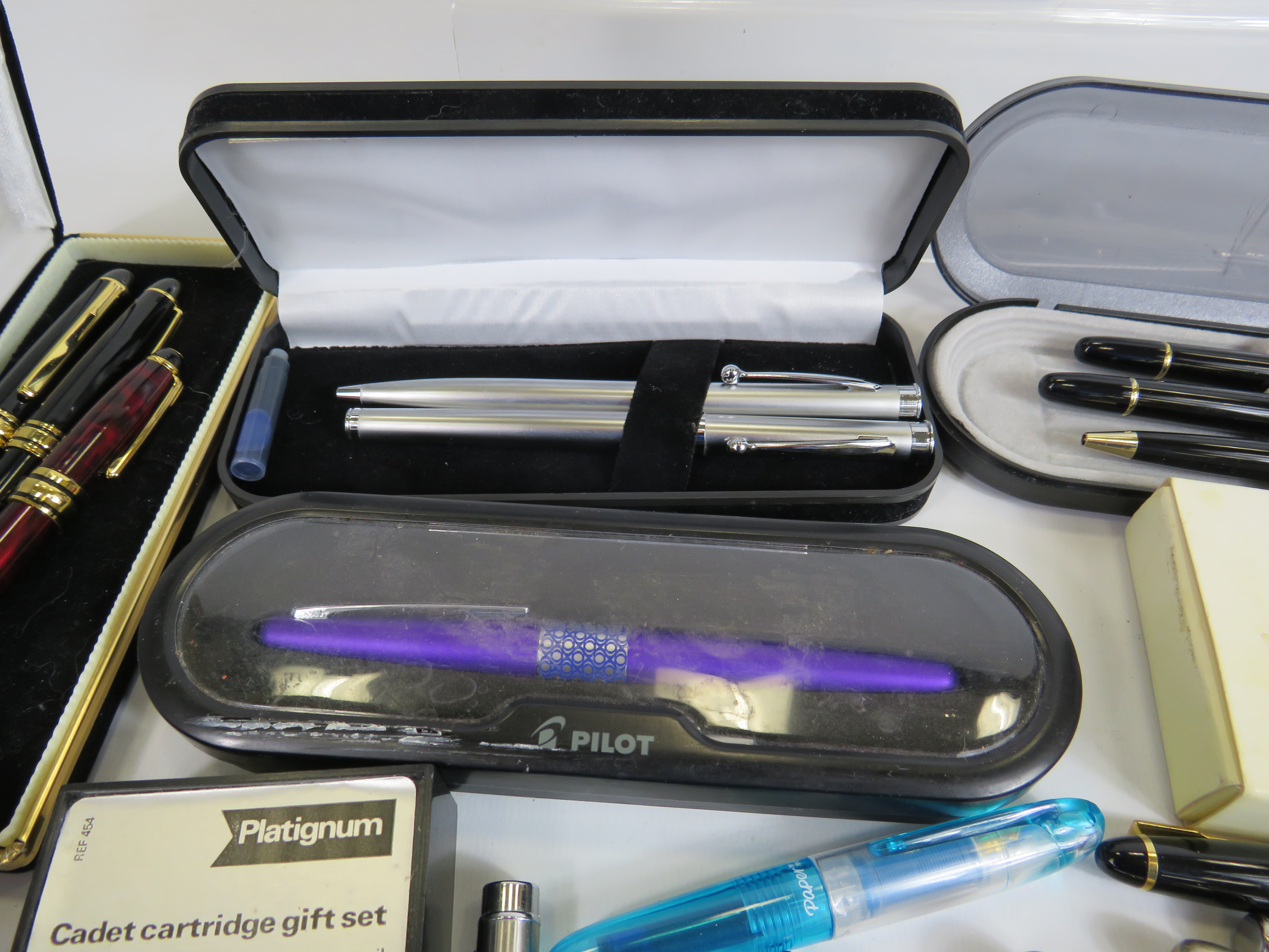 Large selection of various fountain pens including Conway Stewart, Pilot etc. - Image 4 of 5