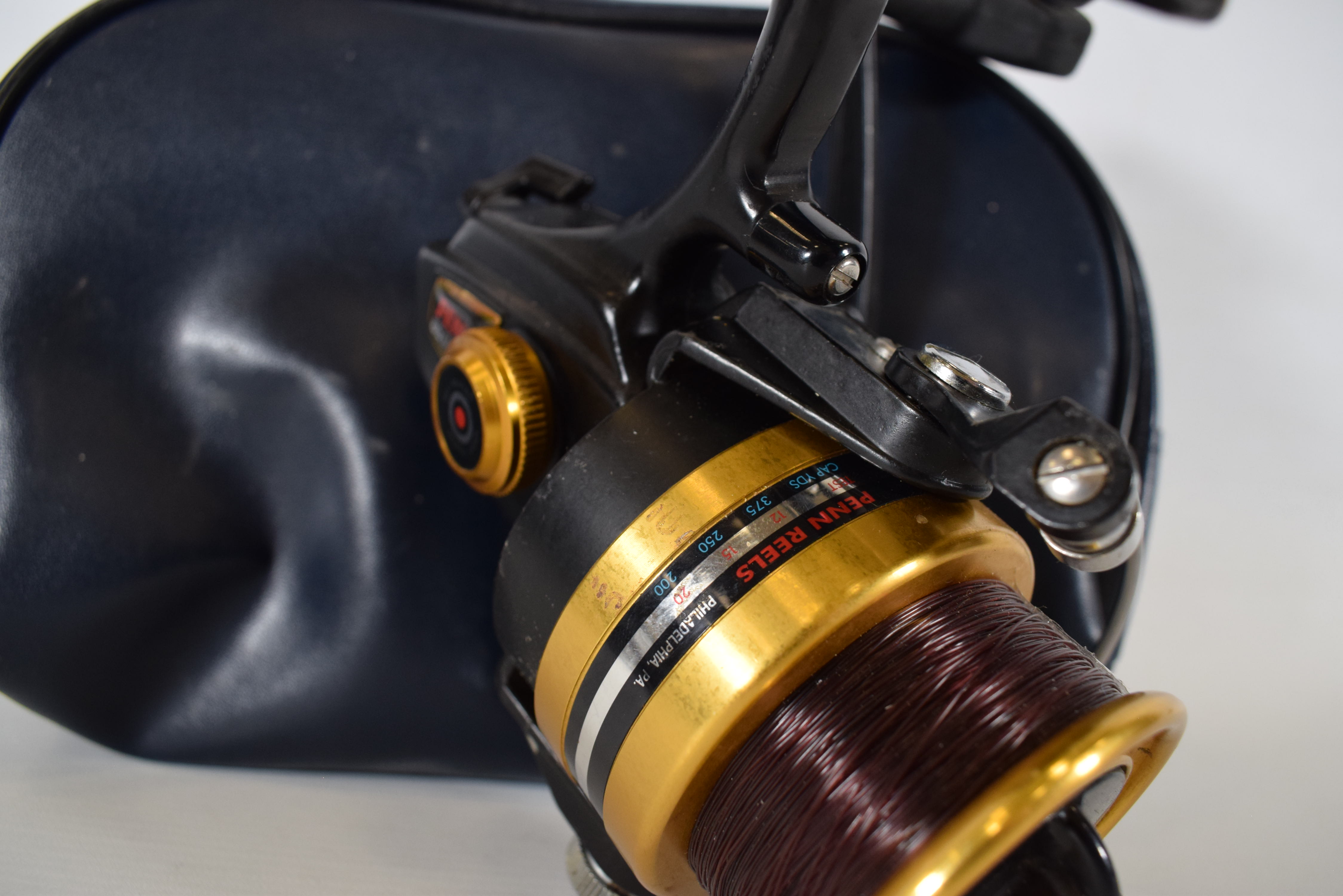 Fixed Spoon Penn 6500 SS Reel with pouch - Image 3 of 3