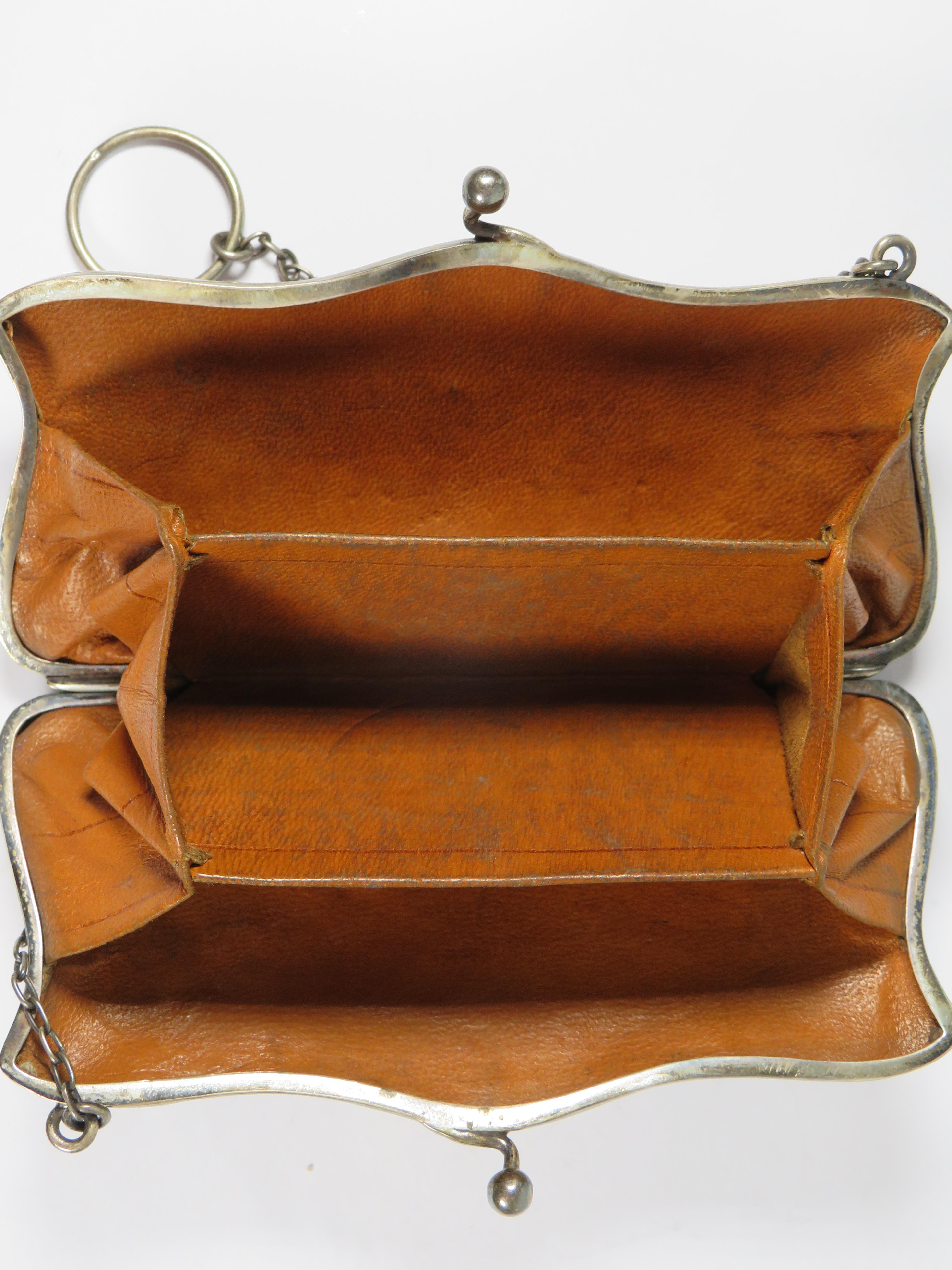 Antique Silver Purse with chain and finger ring. Superb leather interior.  Hallmarked for Birmingham - Image 4 of 5