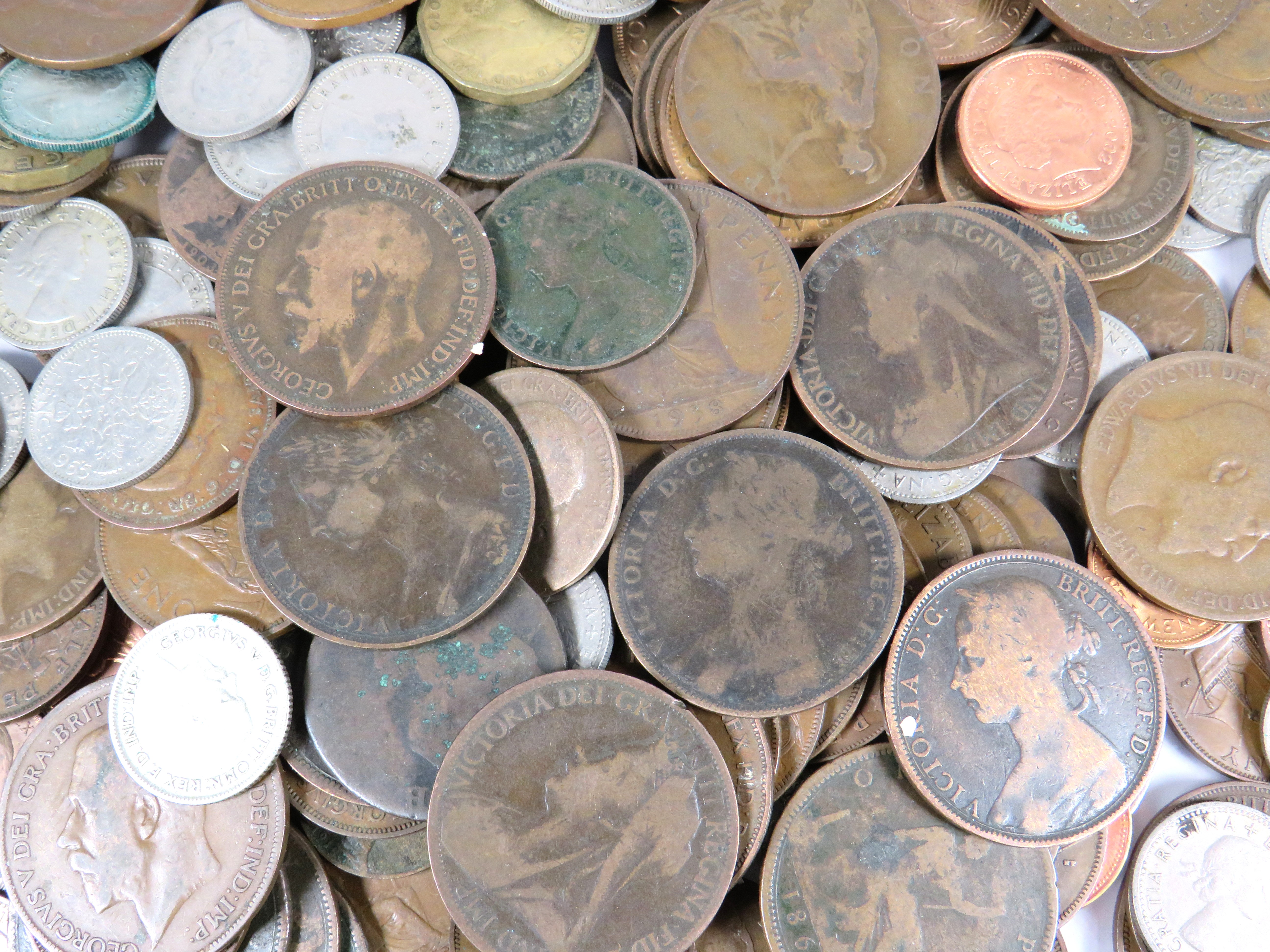 Approx 1.2 Kilos of Old UK Coins to include Victorian Pennies. See photos.  - Image 2 of 2