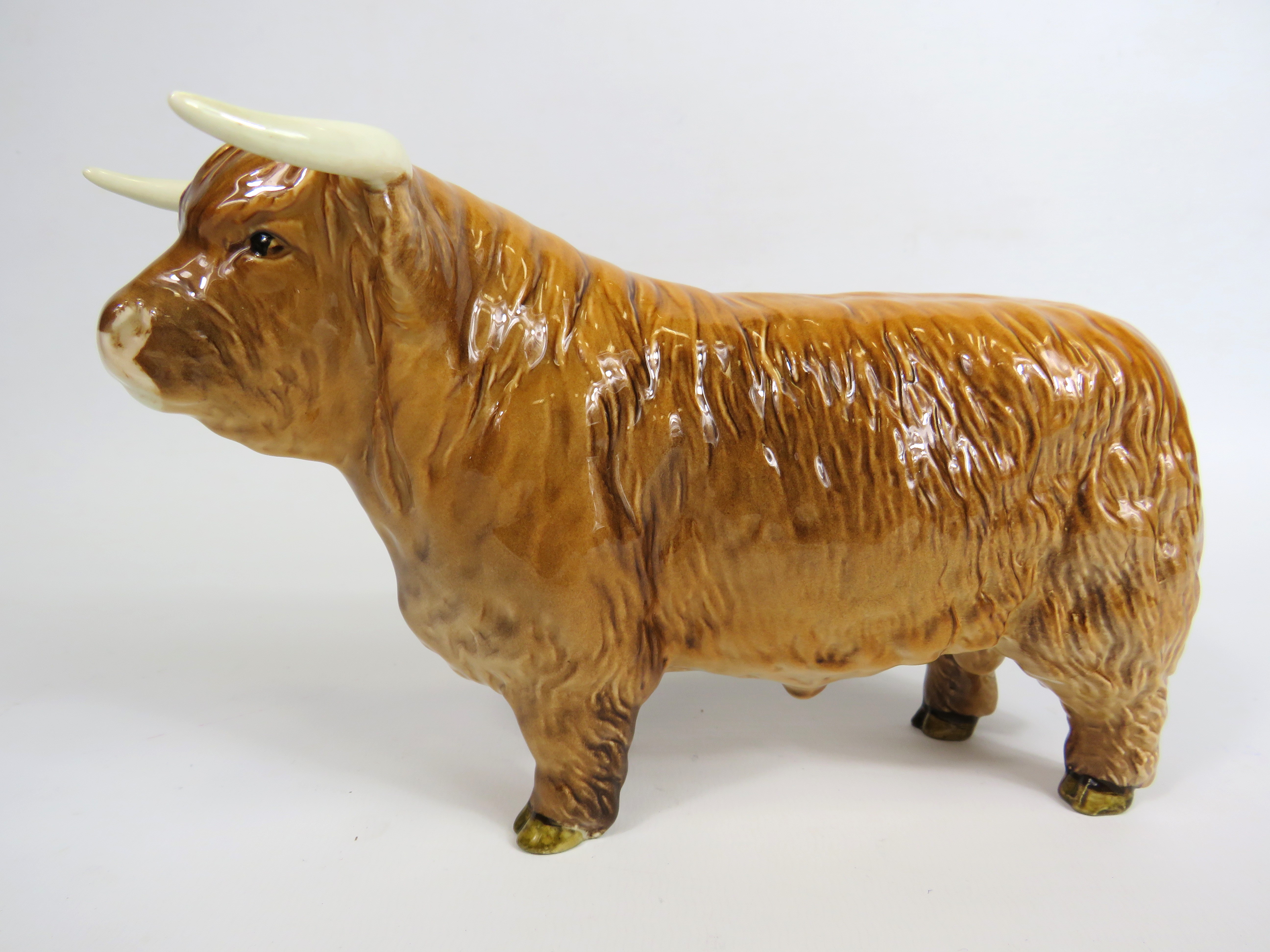 Beswick Highland Cattle bull figurine, approx 11.5cm tall & 21cm long. - Bild 2 aus 5