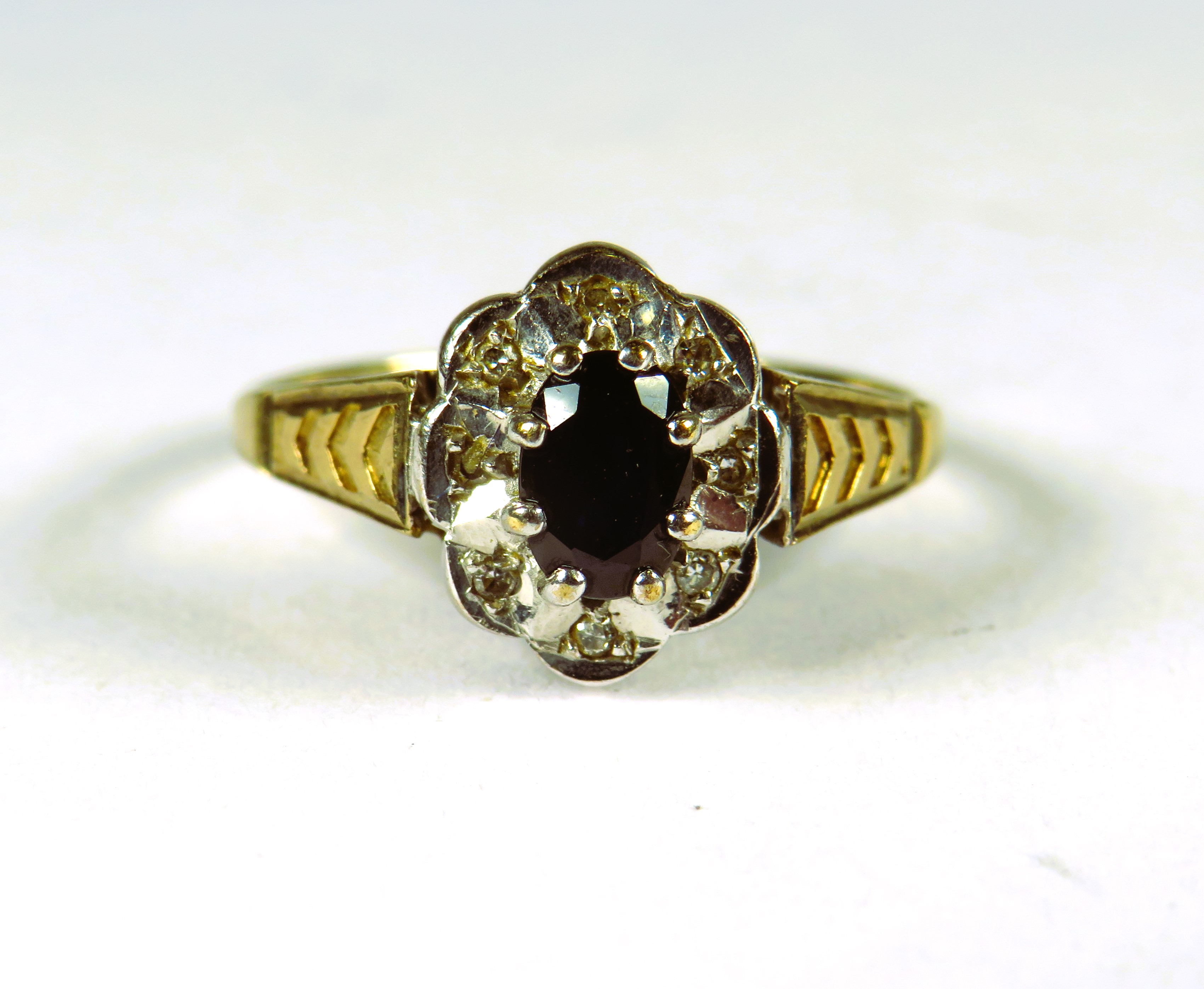 9ct Yellow Gold Ring set with a Central Sapphire with small diamond set surround .  Finger size 'N-5 - Image 4 of 4