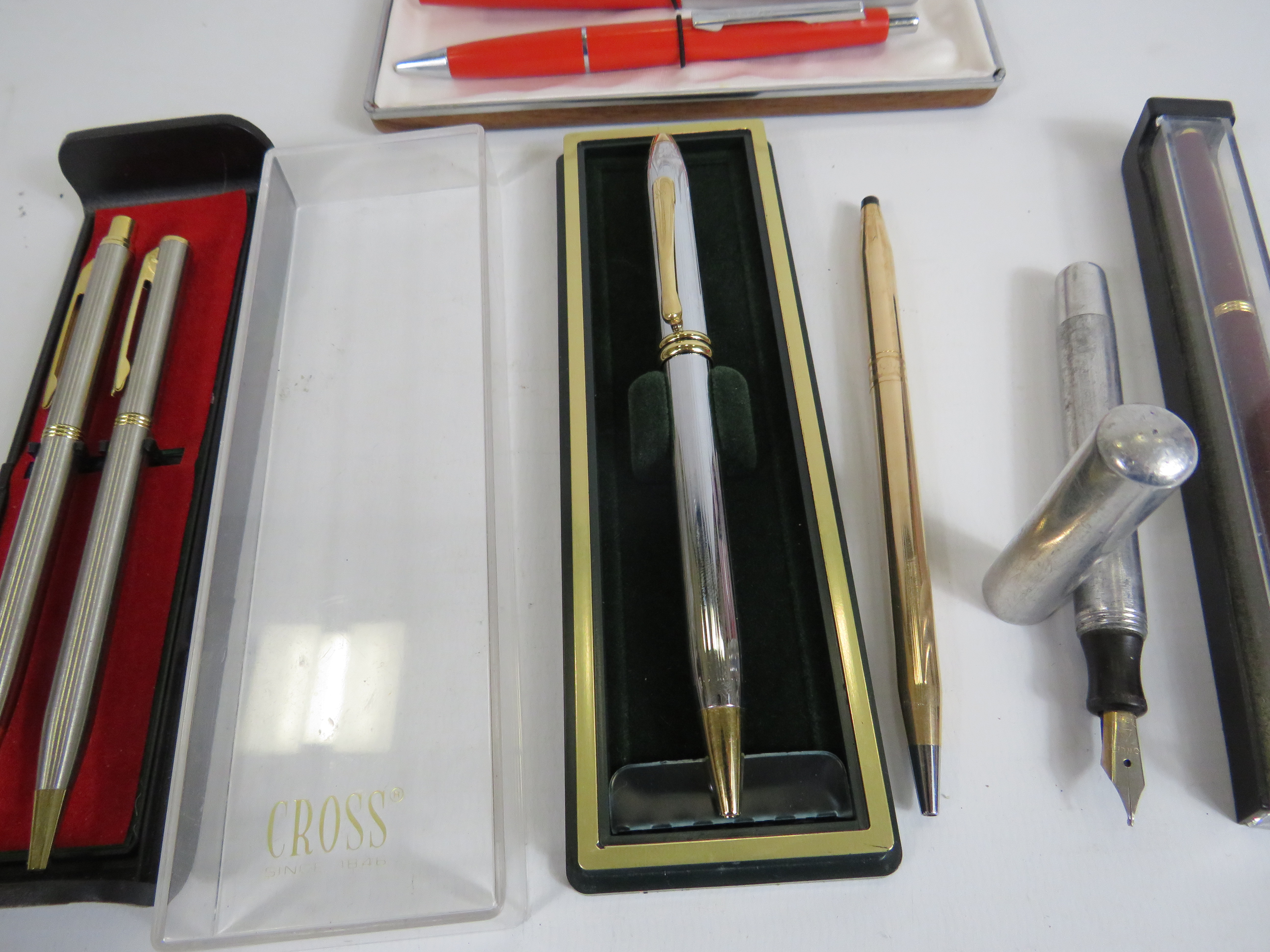 Mixed lot of various Fountain pens and pencils etc. - Image 3 of 5