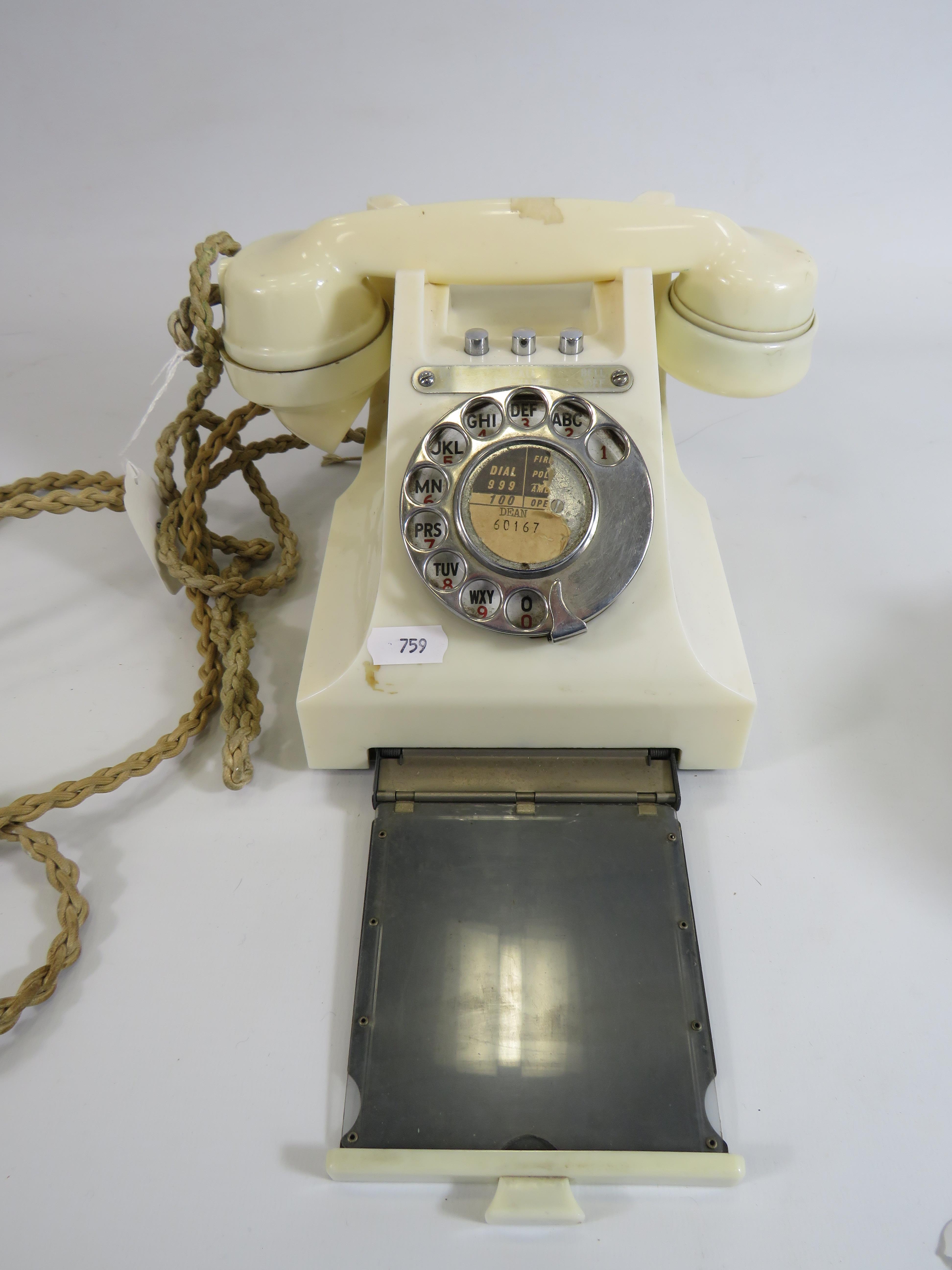 Vintage GPO white bakelite dial around telephone. - Image 4 of 4